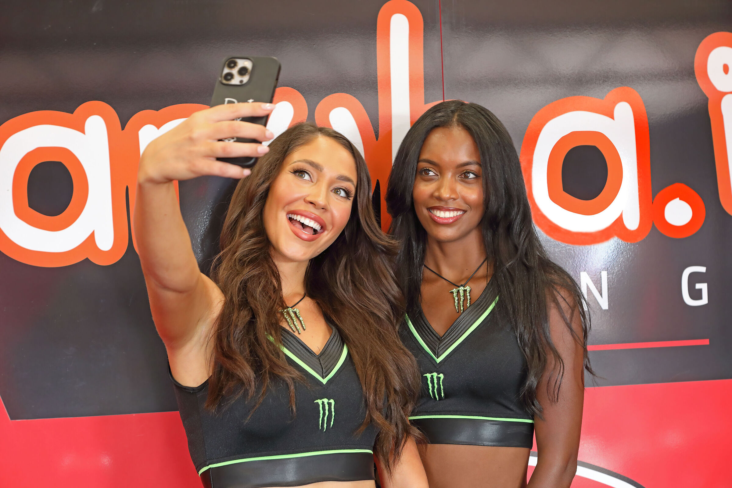 Doppio scatto allo stand aruba