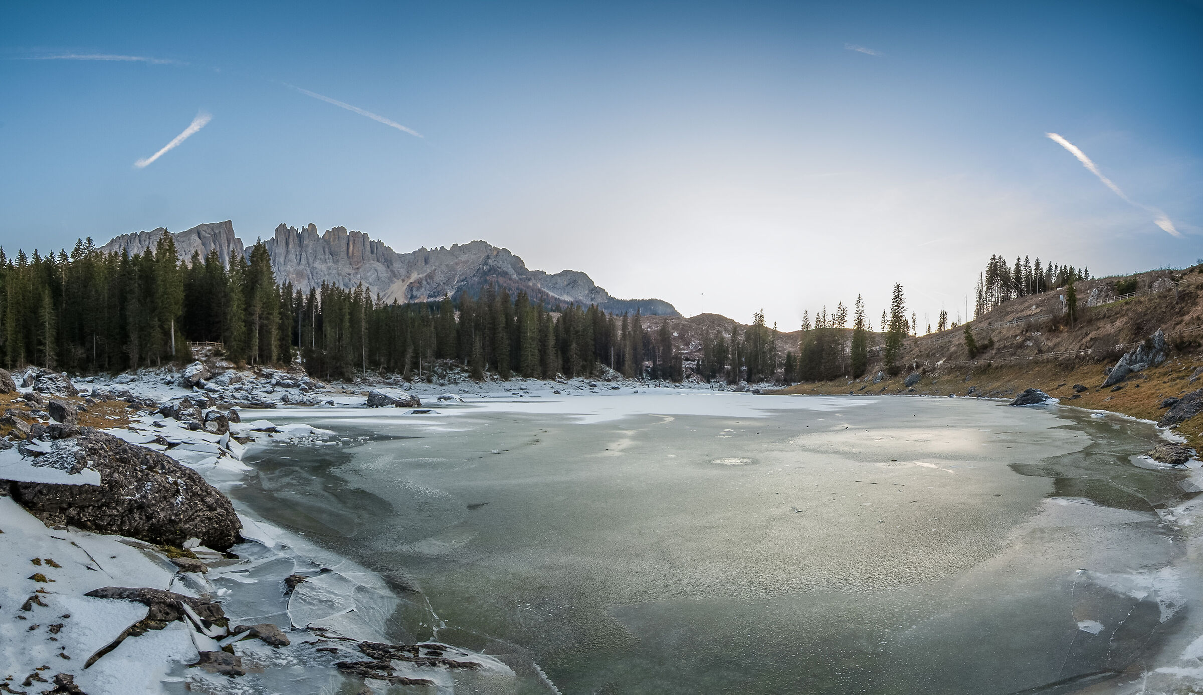 Lago di Carezza al crepuscolo