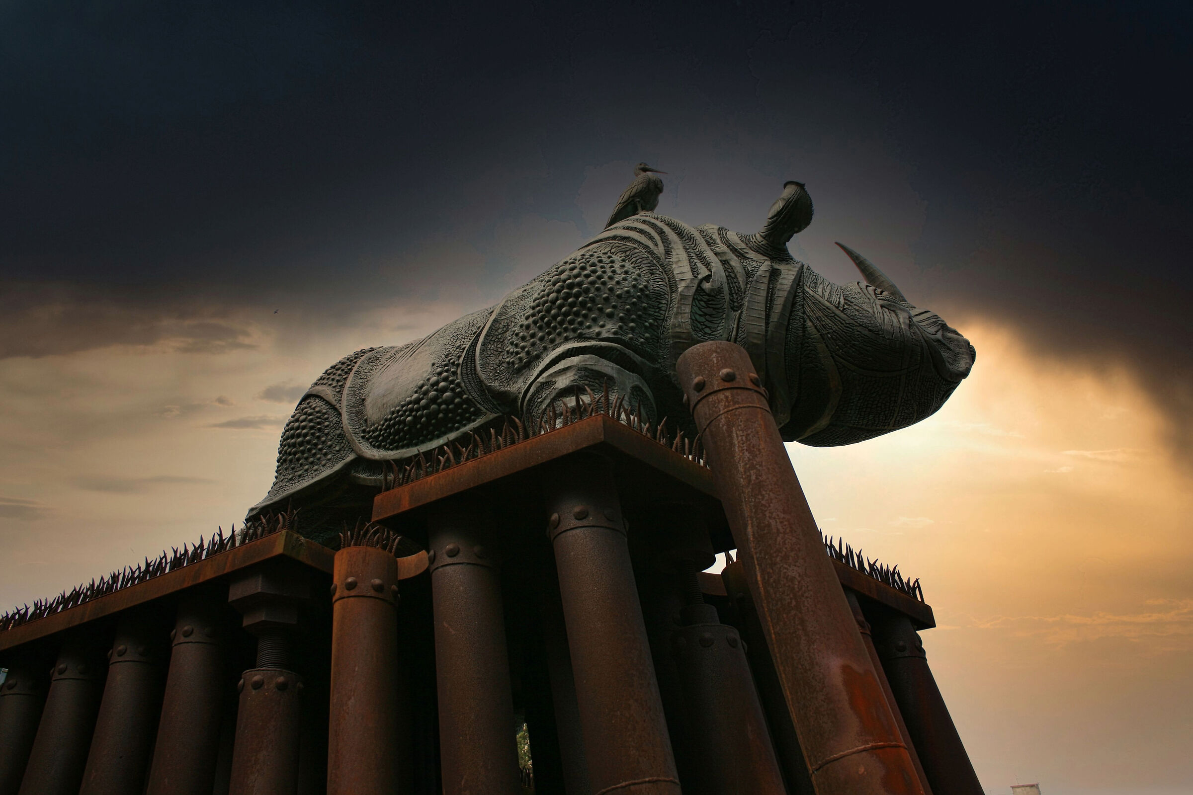 Mater Amabilis, sculpture by Valeriano Trubbiani ( AN )