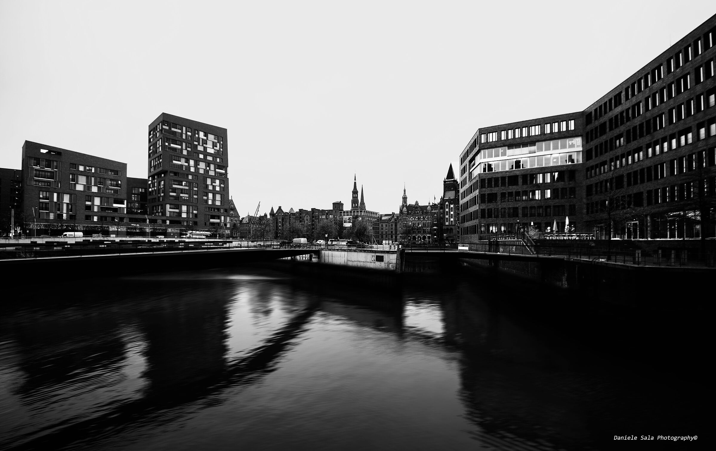 Hamburg monochrome