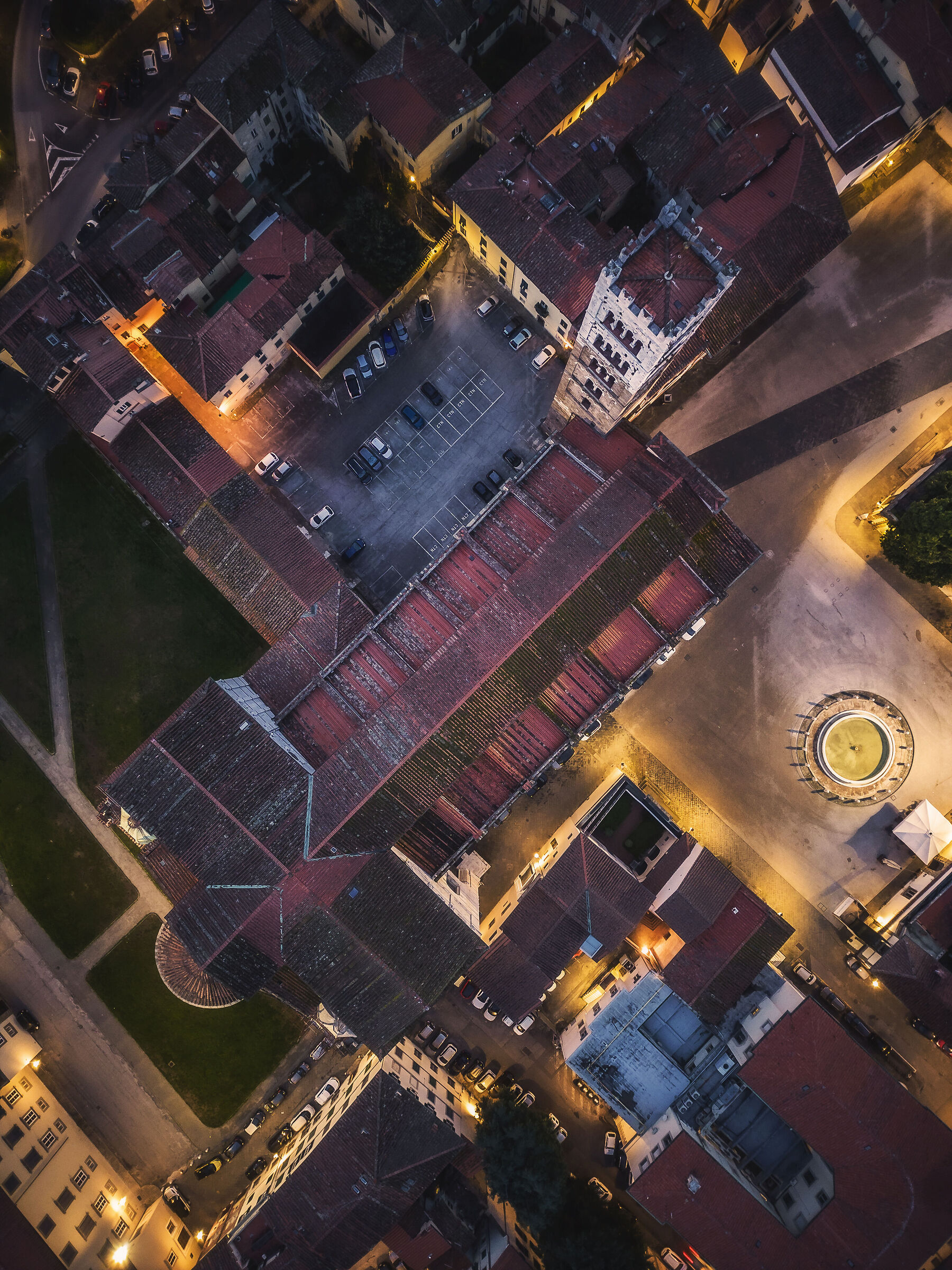 Vertical view of the cathedral of San Martino