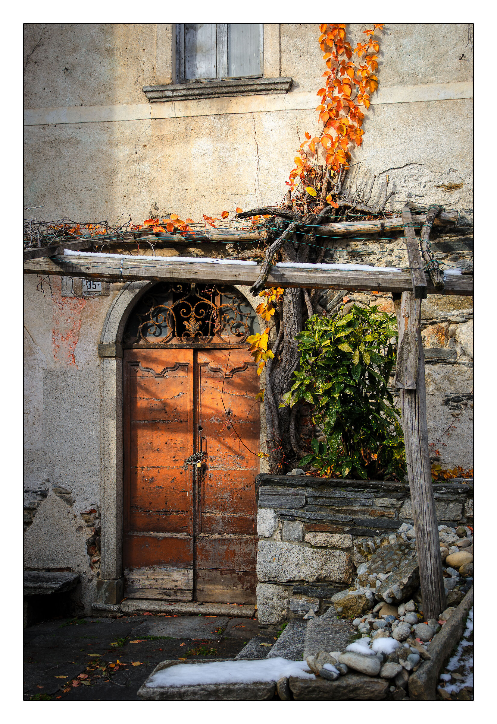 Among the streets of Lake Orta