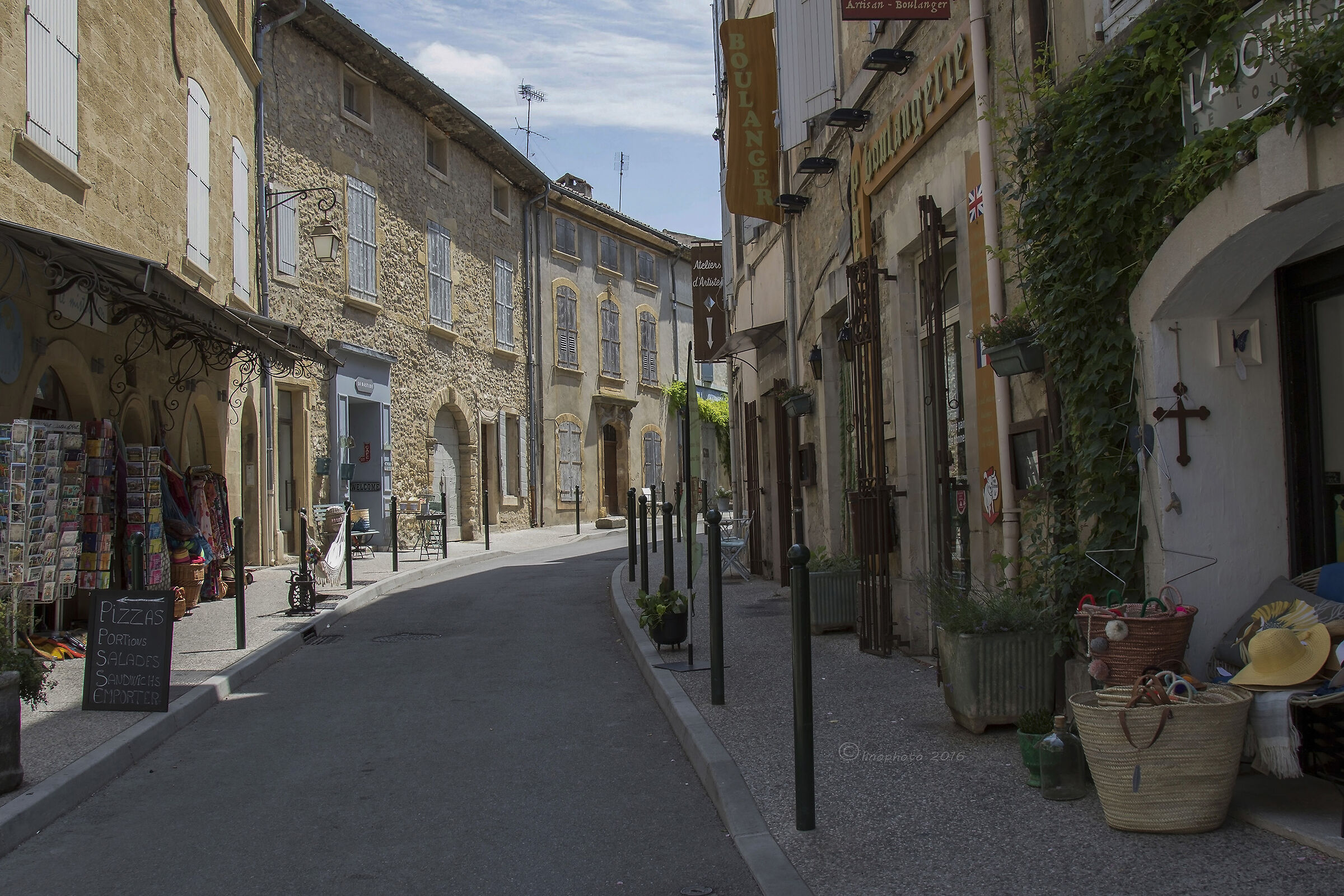 Discovering Lourmarin - Provence
