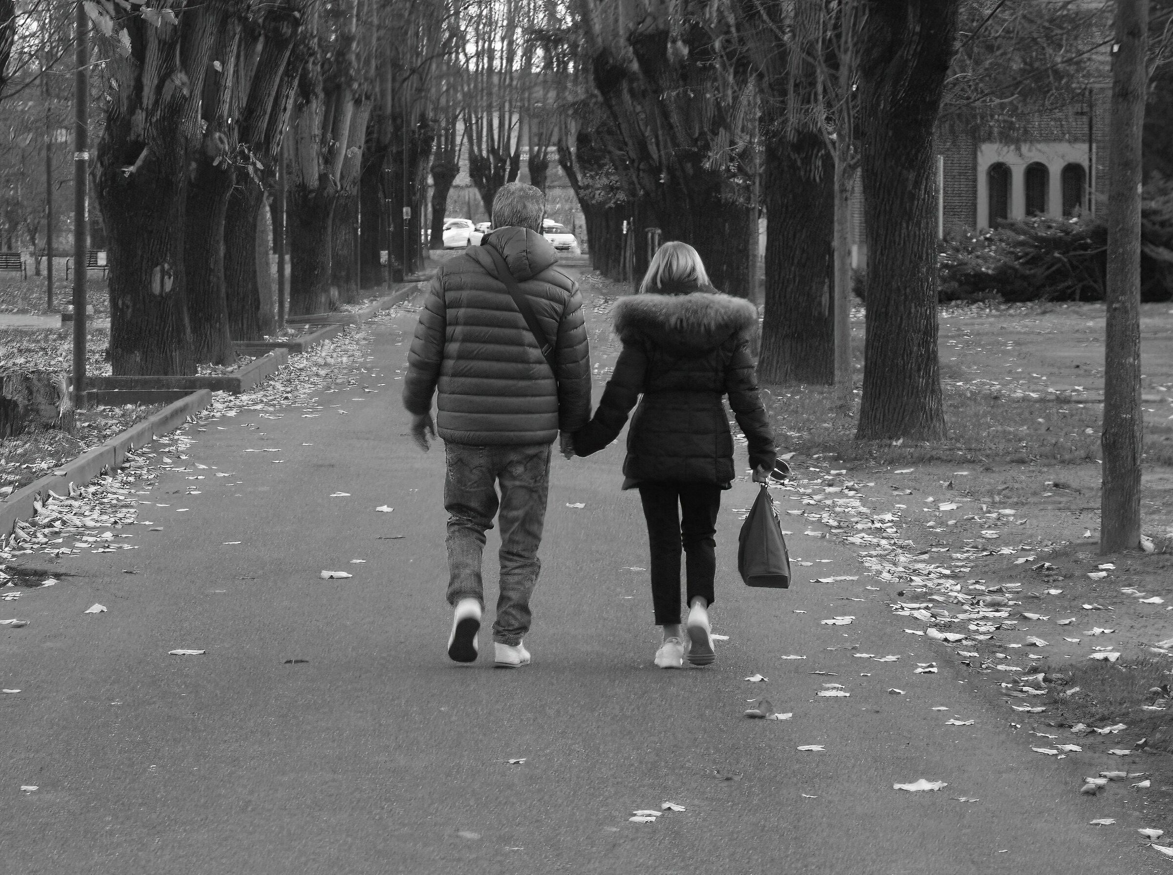 How nice to hold hands