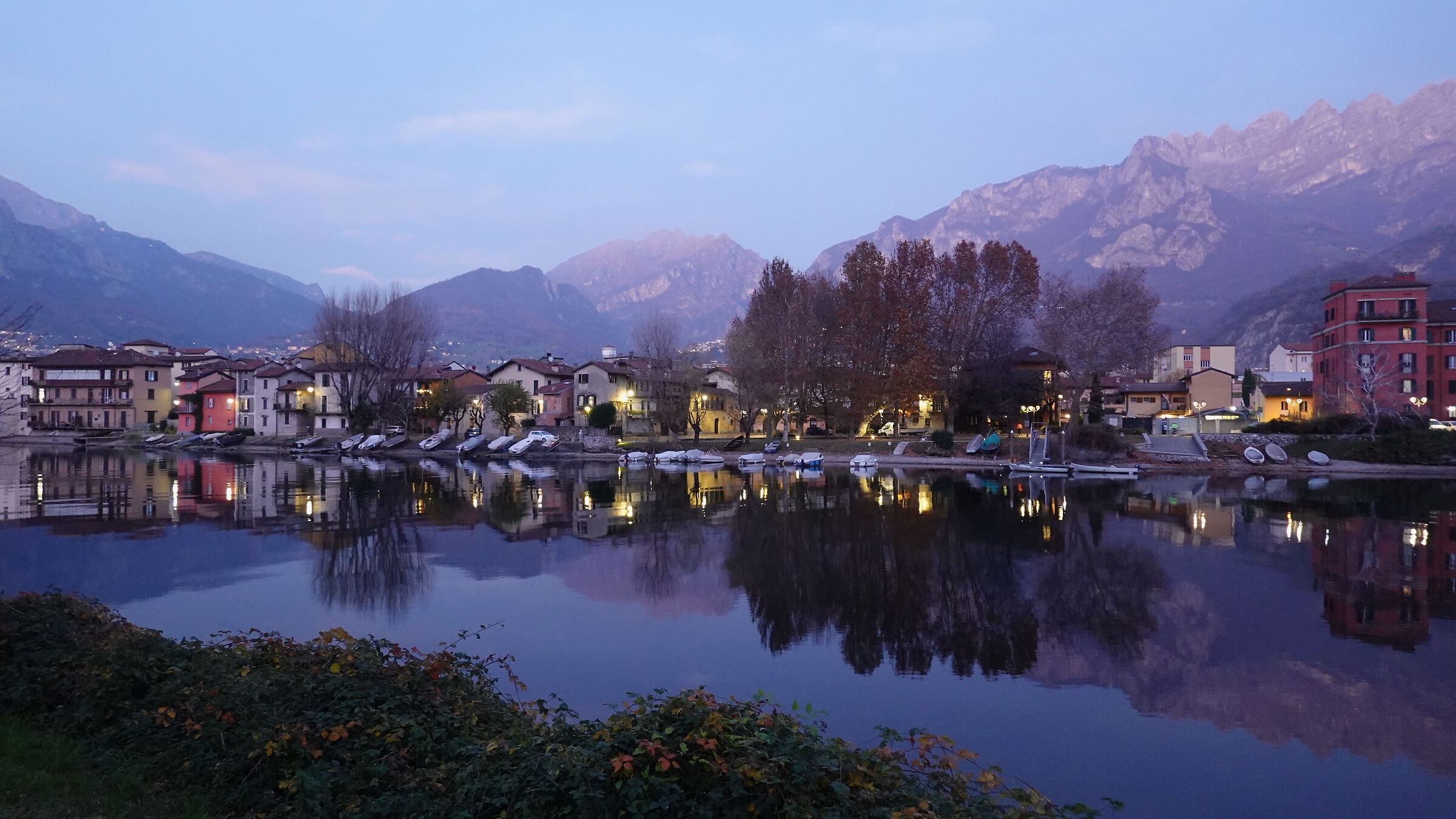 Pescarenico si riflette sull'Adda 3