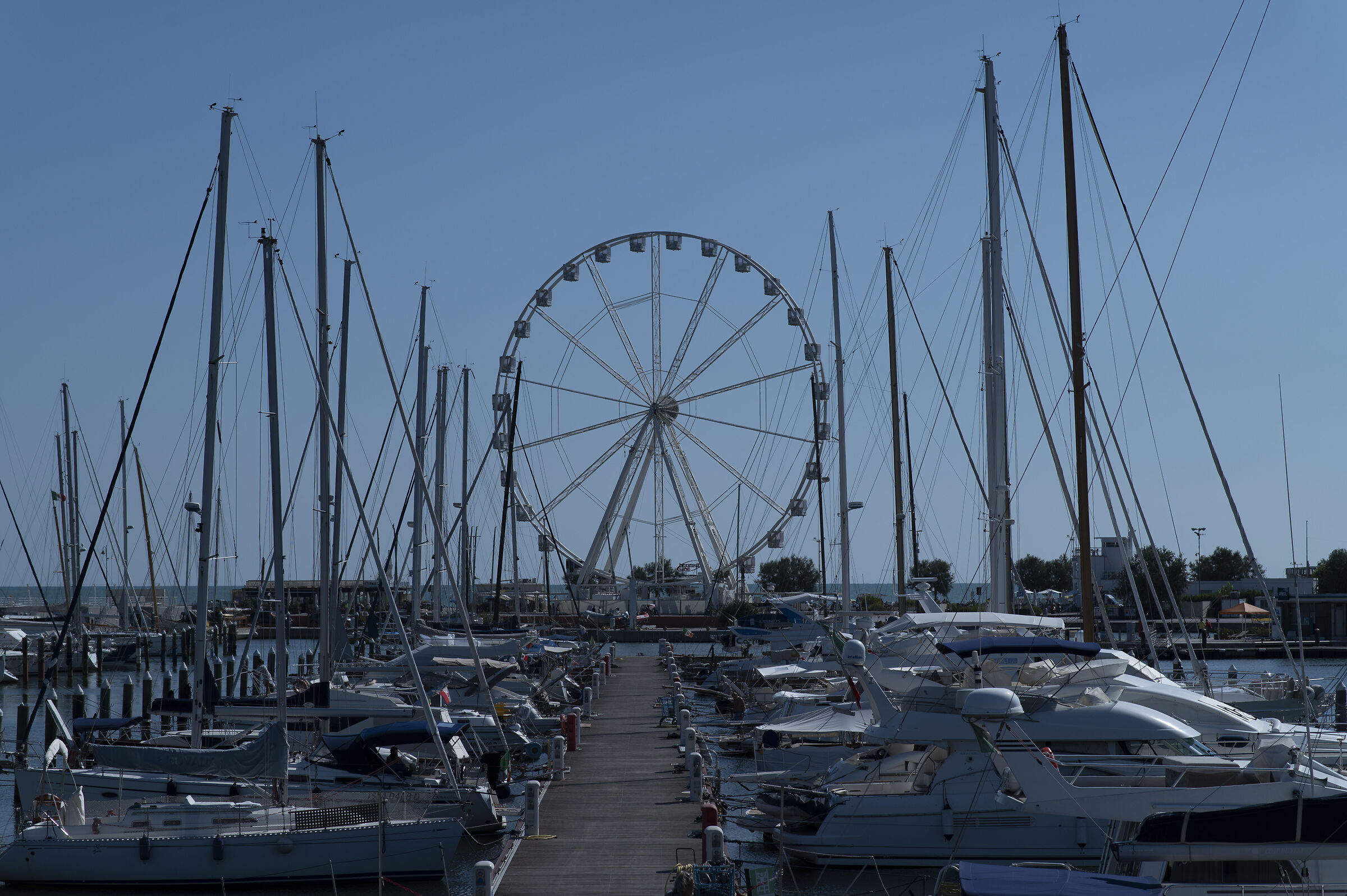- Wheel & Boats -
