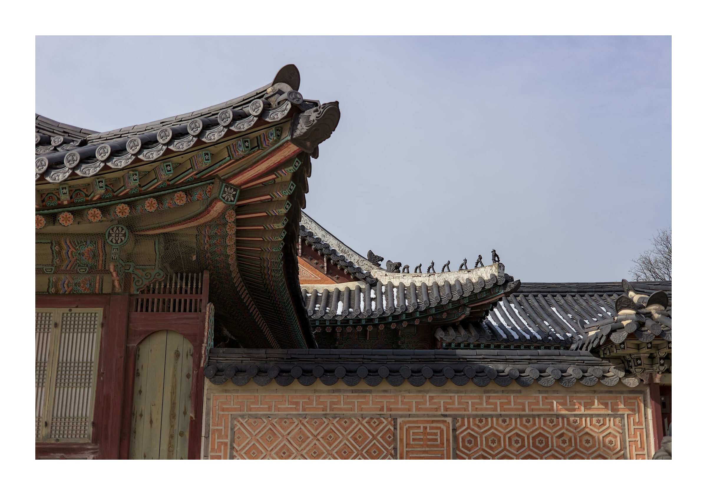 Snow on the rooftops of Injeongjeon