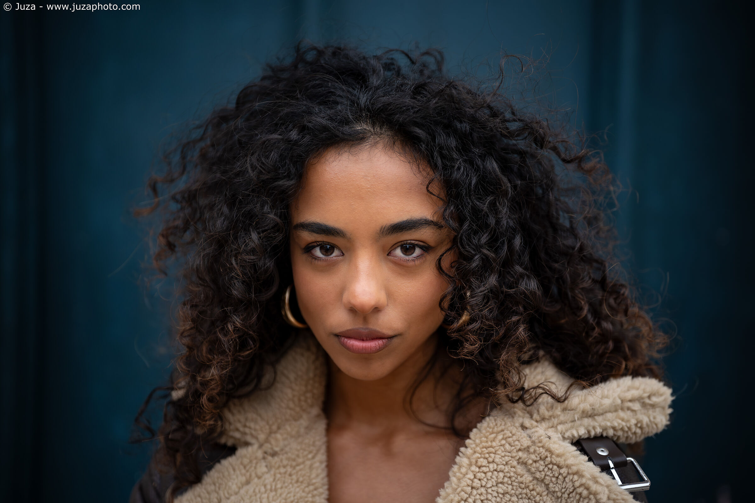 Miriam Nan - Ritratto in Blu