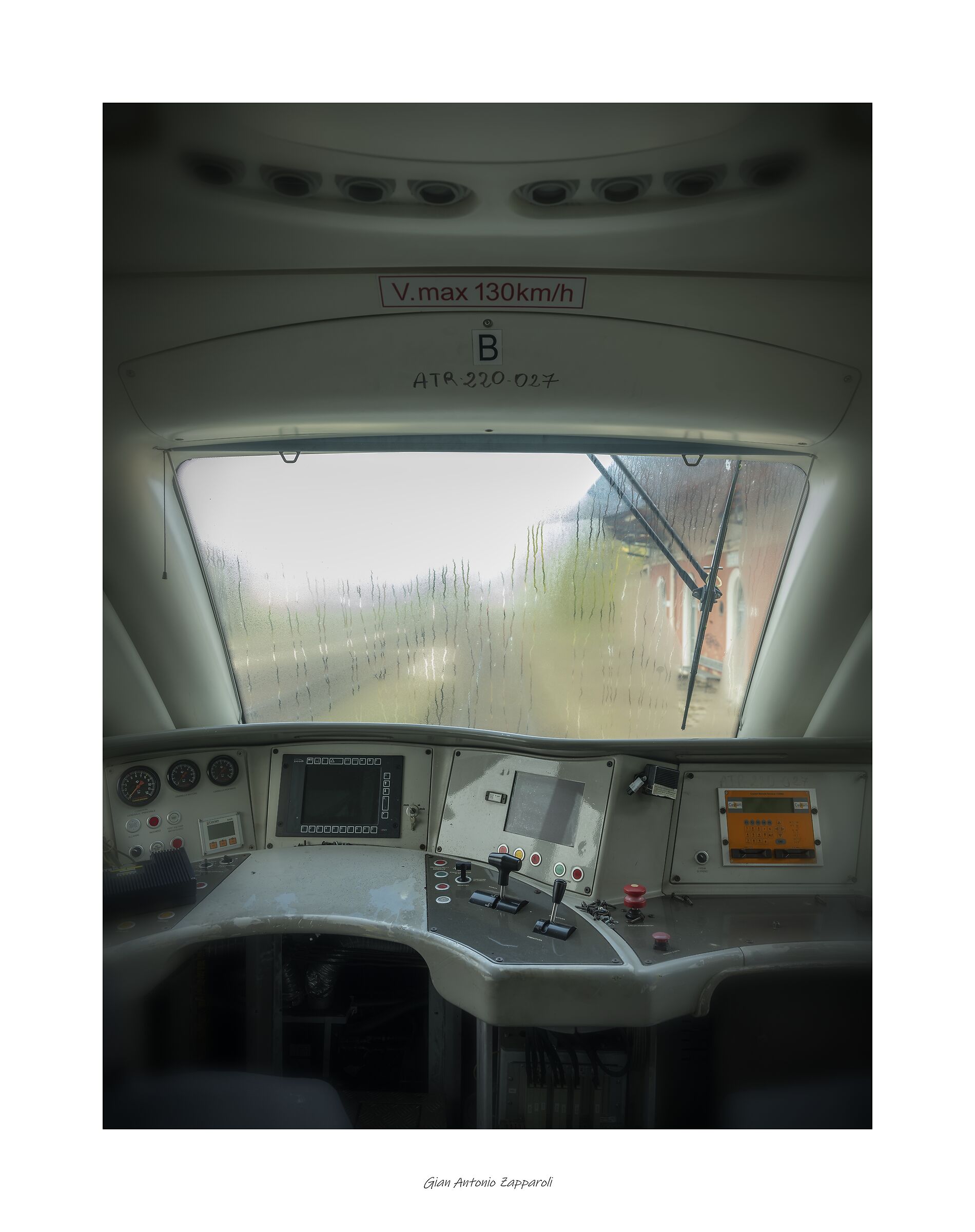 ATR 220 control bench