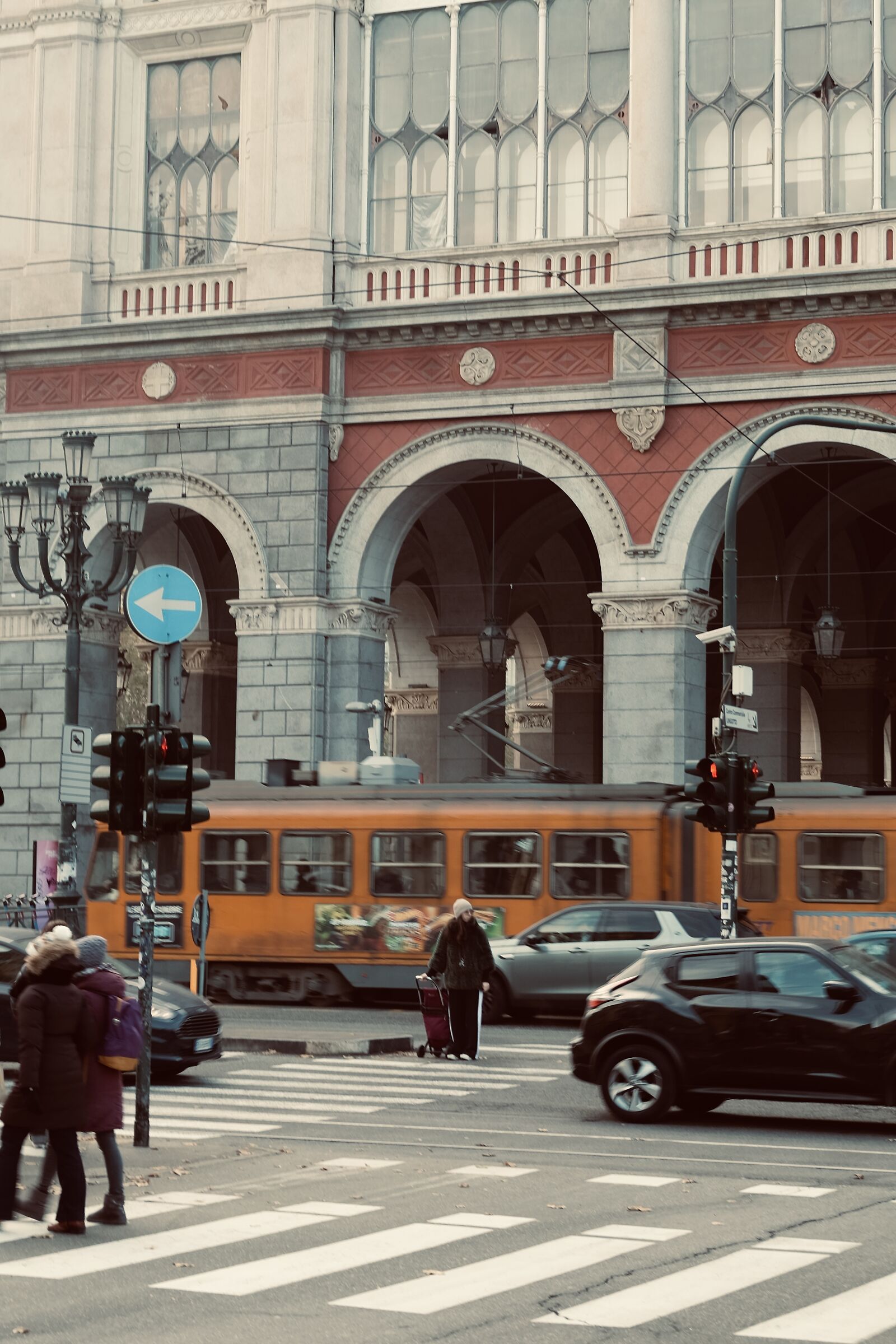 Tutto si muove (tranne lei)