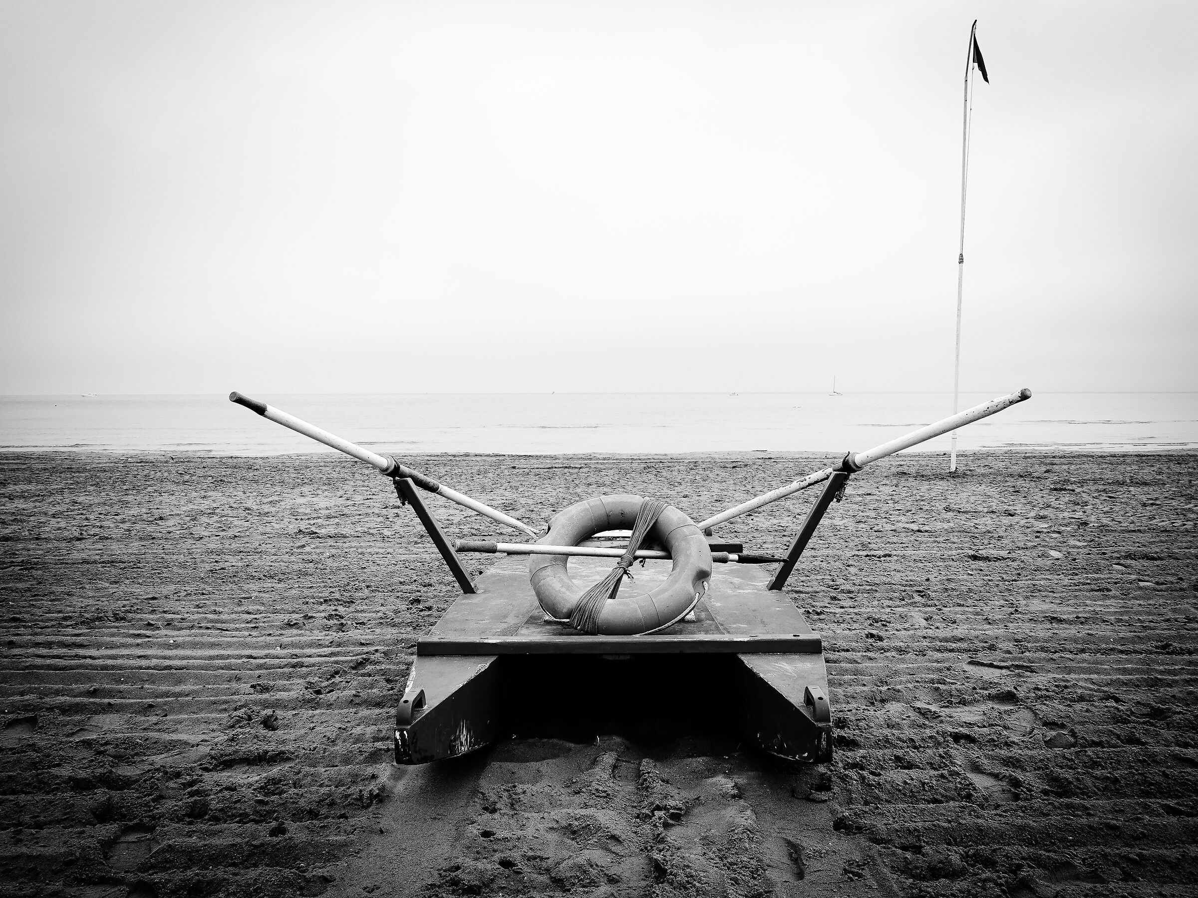 In silence, towards the horizon