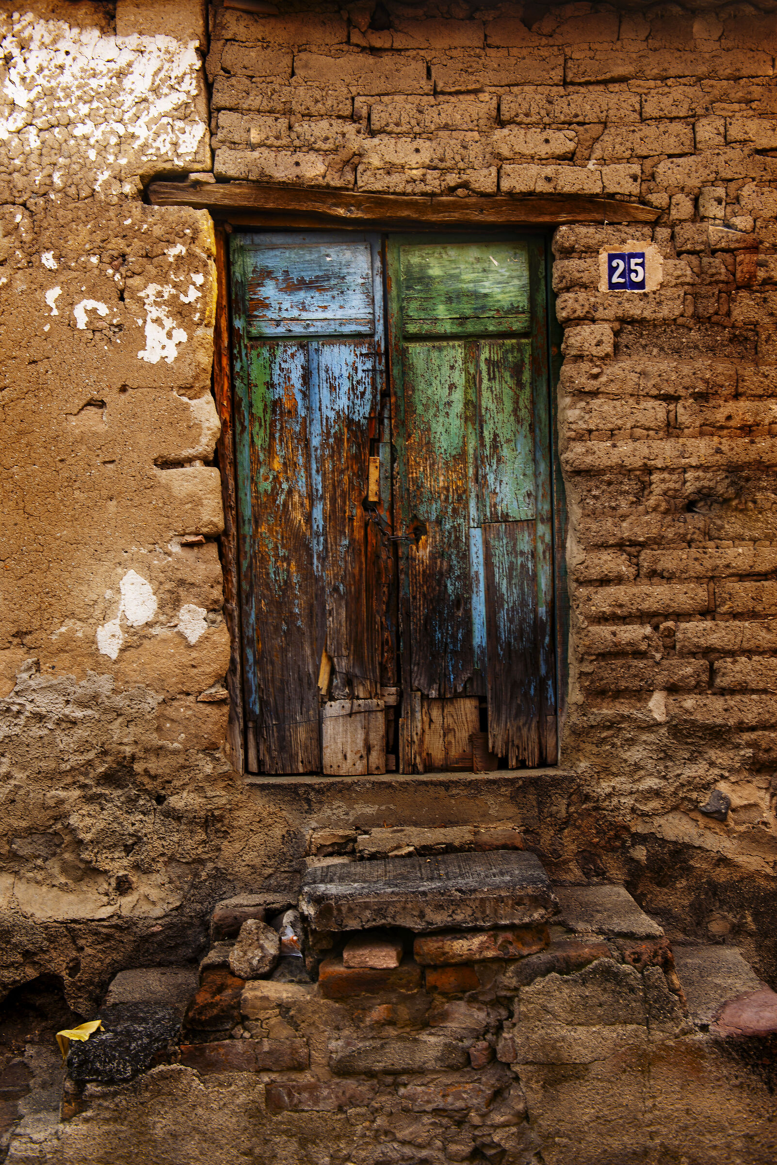 La Puerta Avejentada