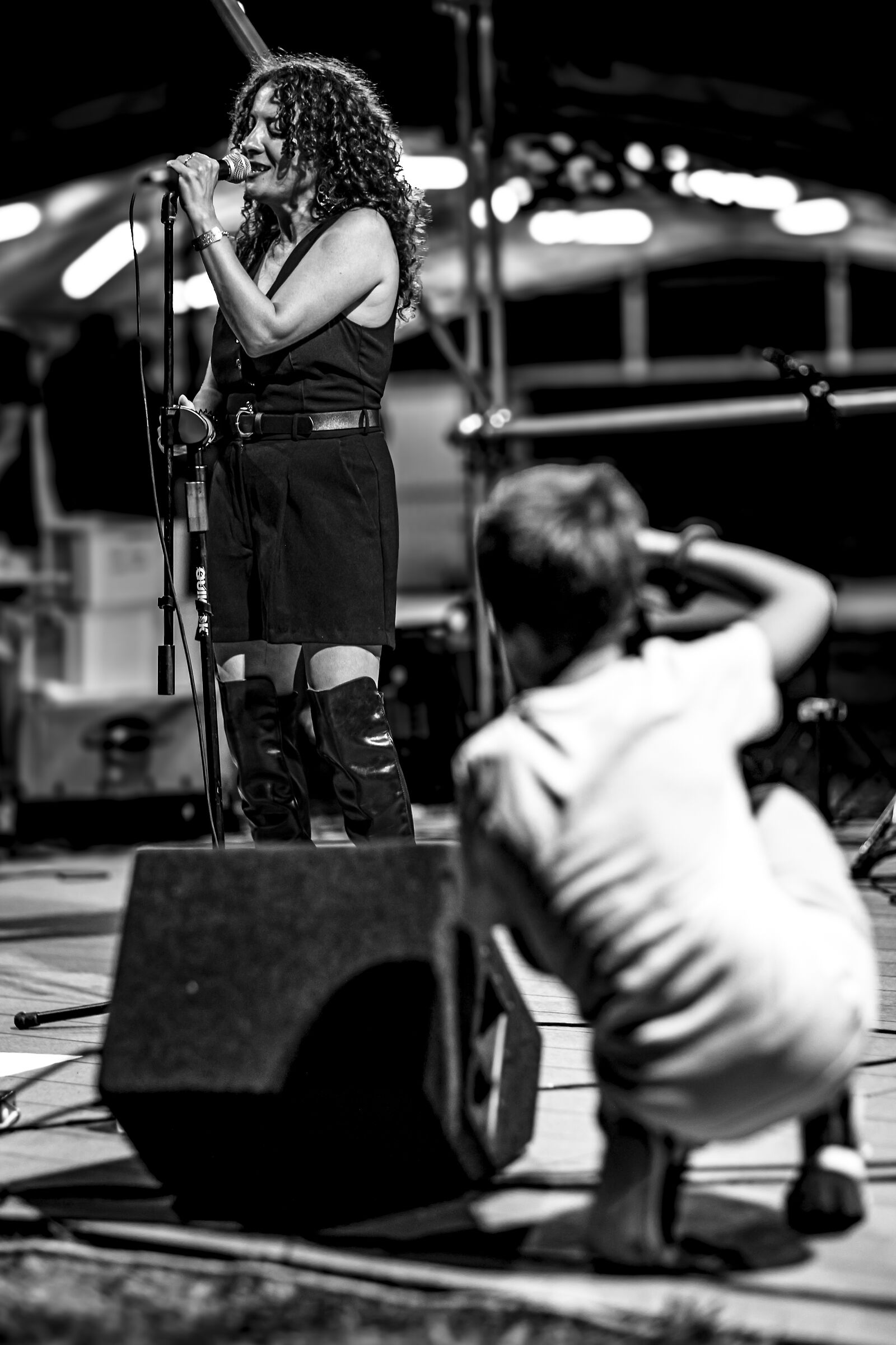 ... mom! I'll take a nice picture of you!