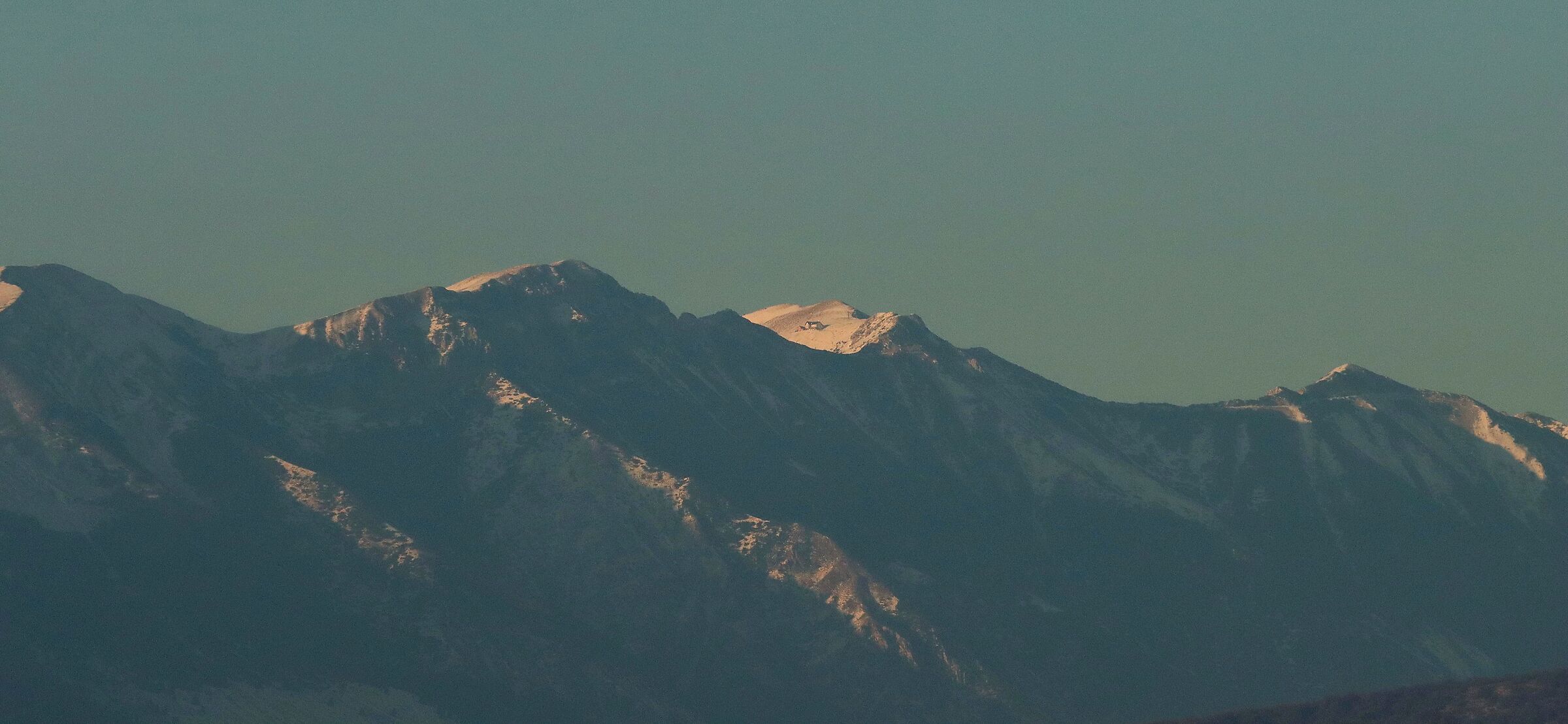 Last rays of sunshine before sunset