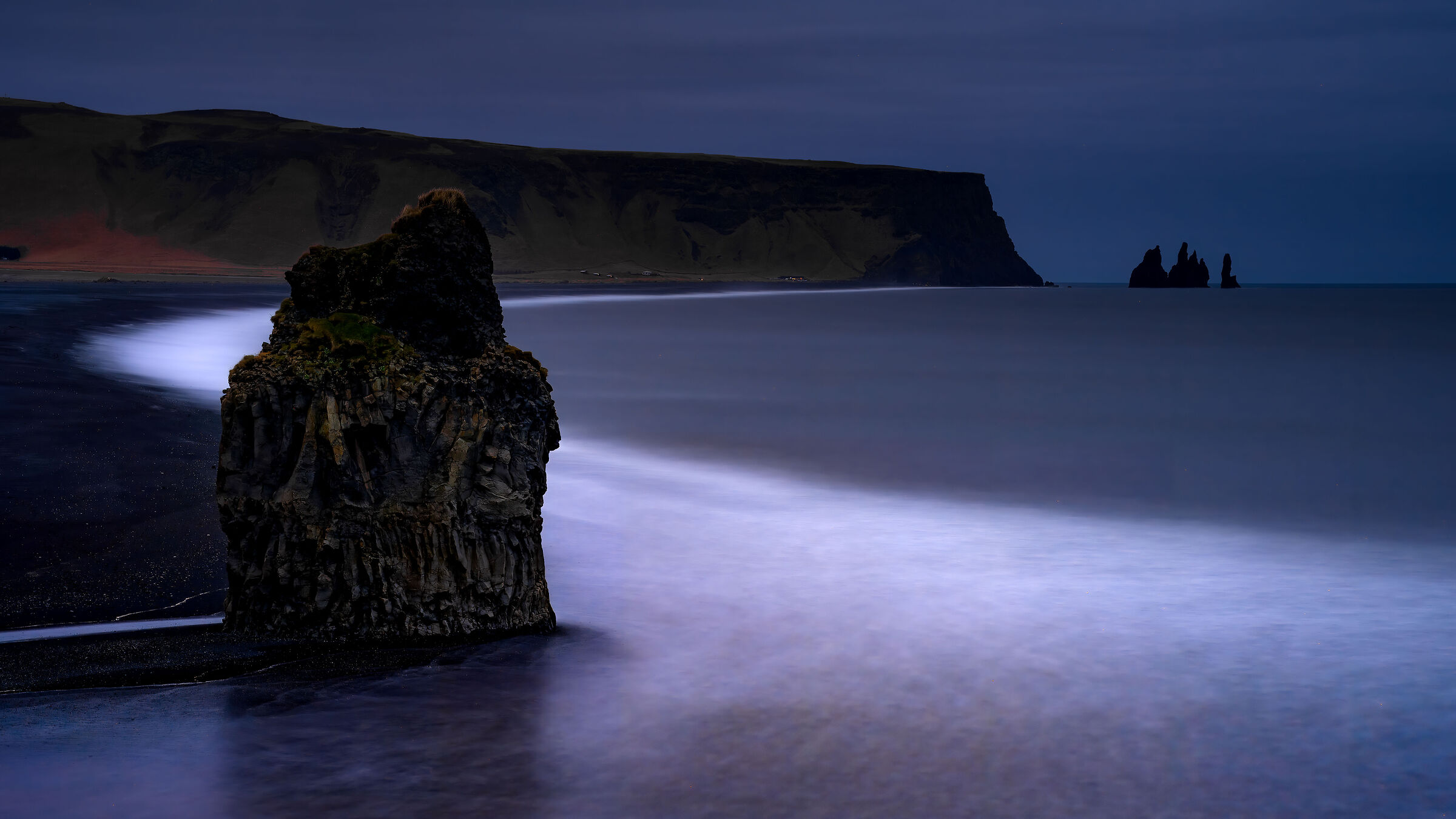 Reynisfjara blue hour
