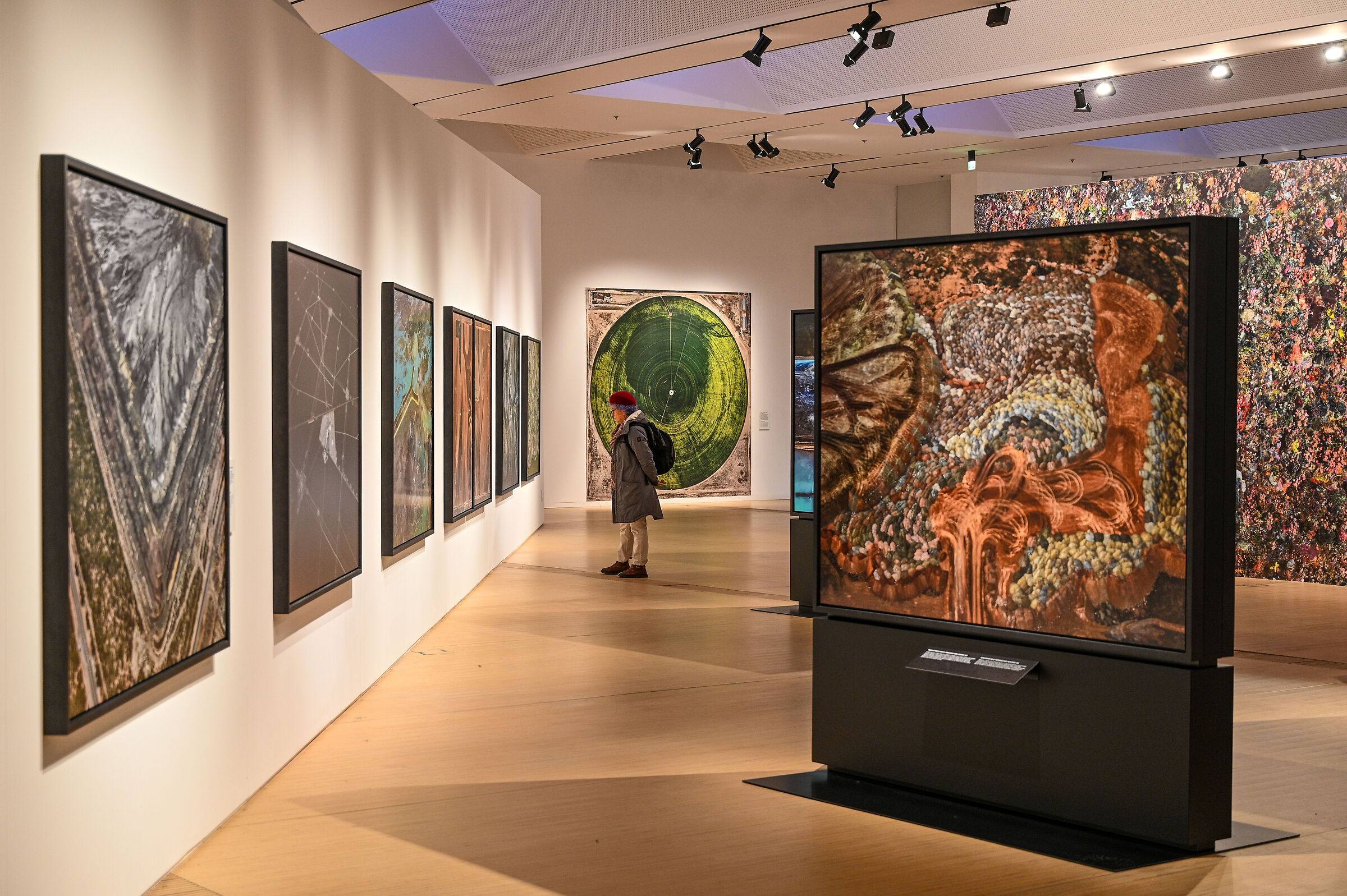 Extraction/Abstraction