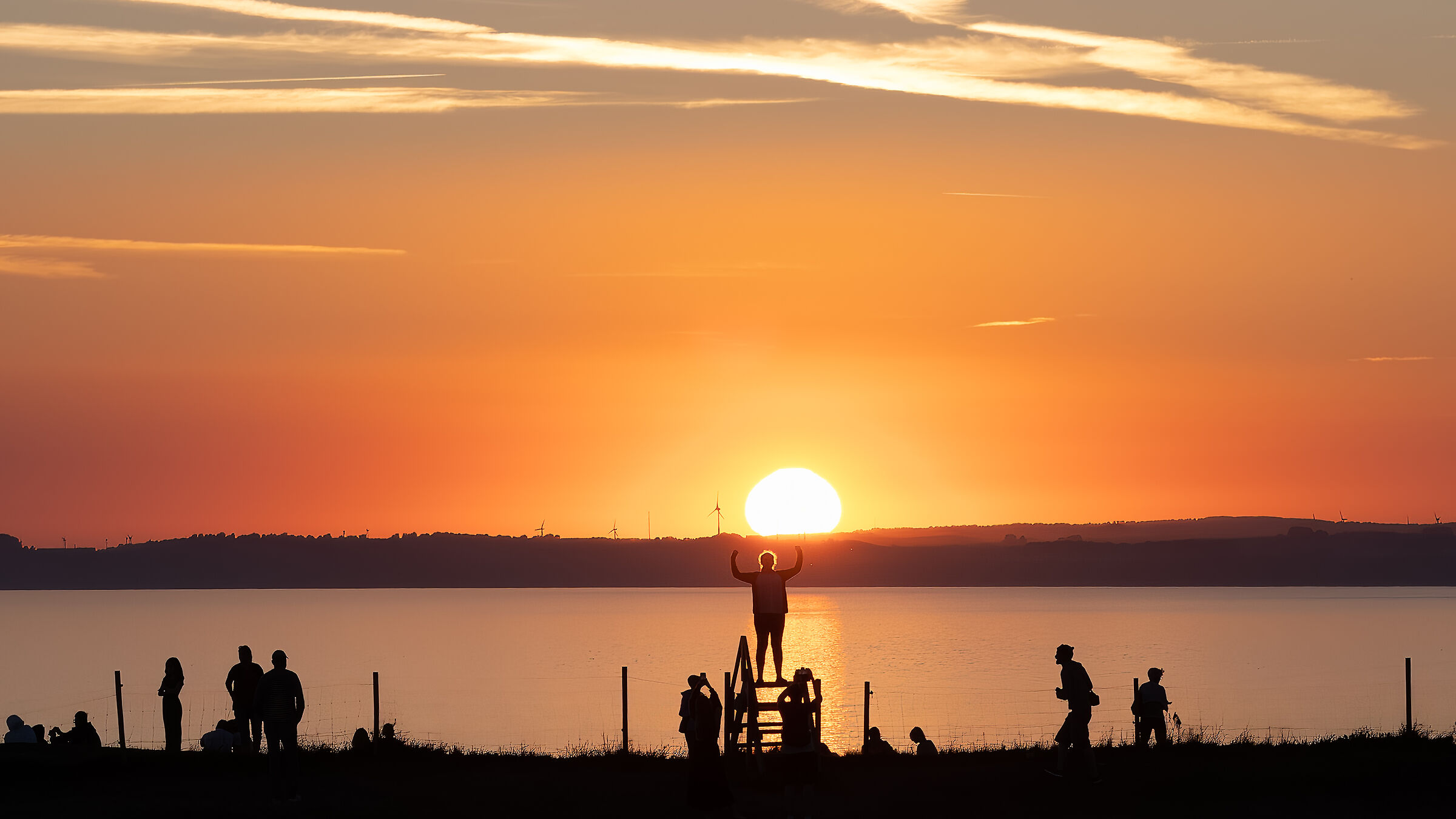She feels the power - Sunset in Sweden