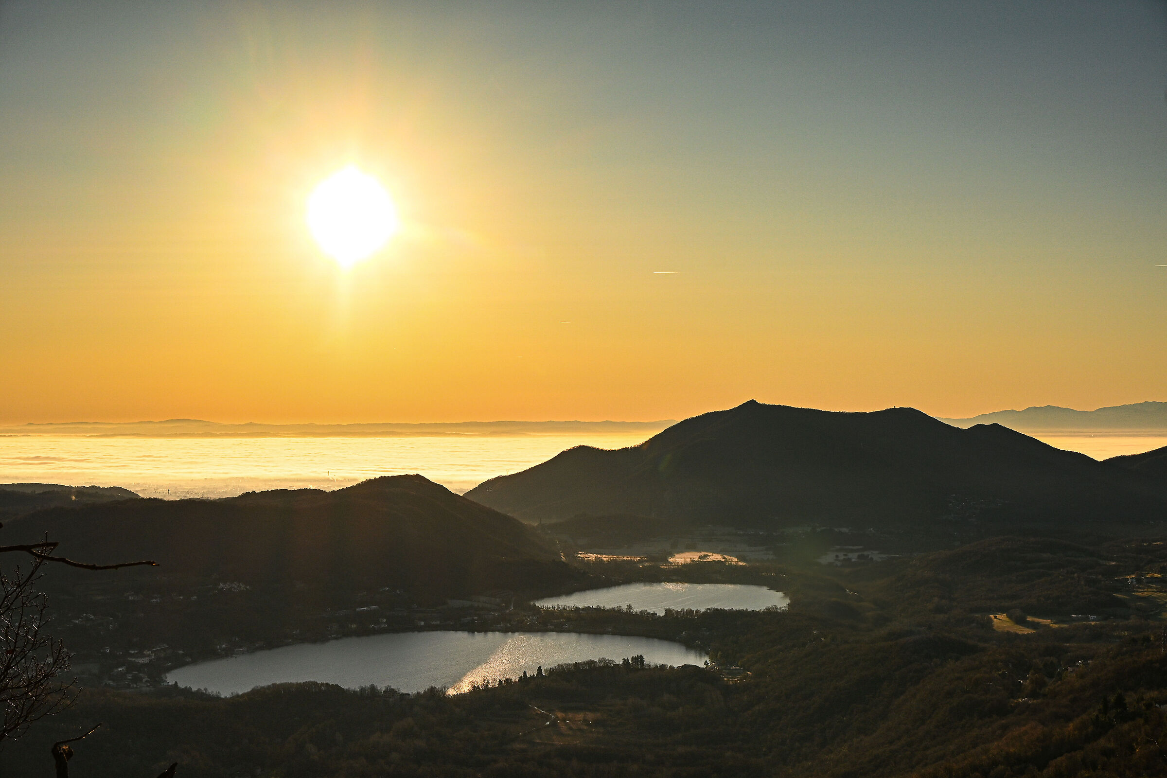 Laghi di Avigliana all'alba