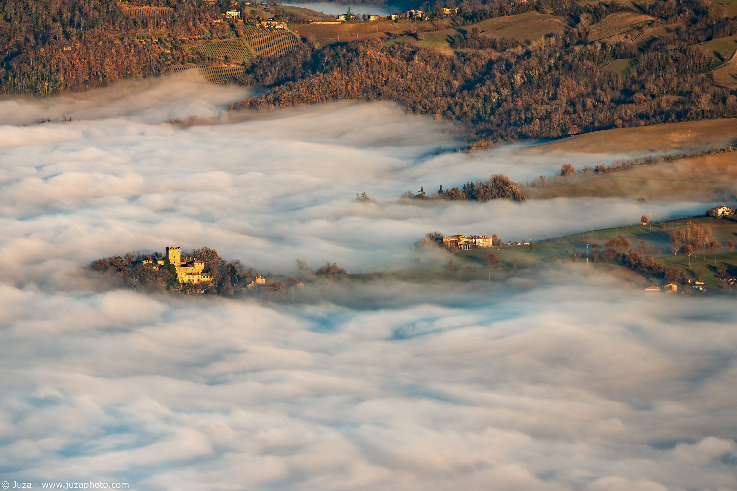 The sea of clouds on the hills