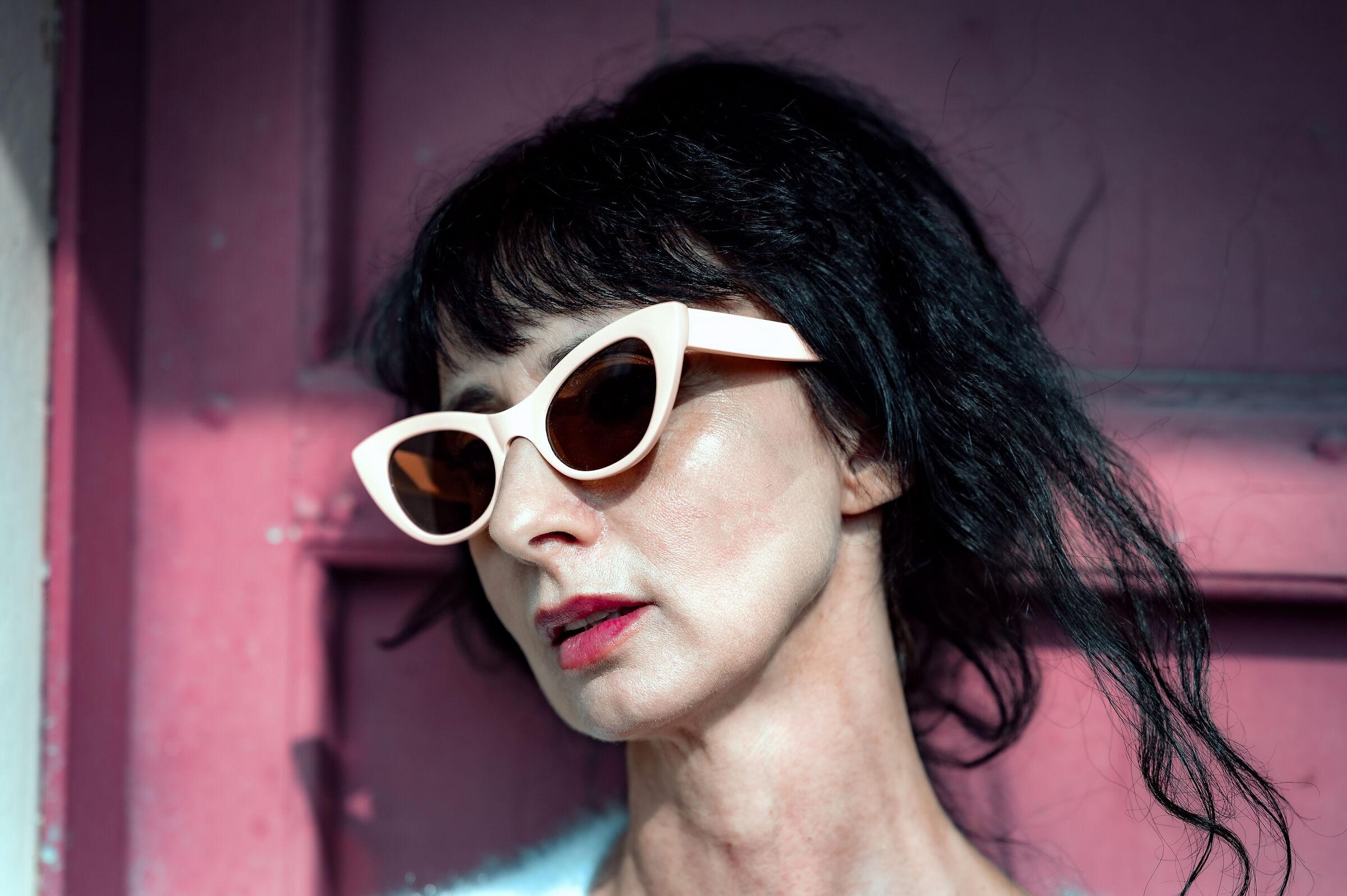 Women, poses and happiness....