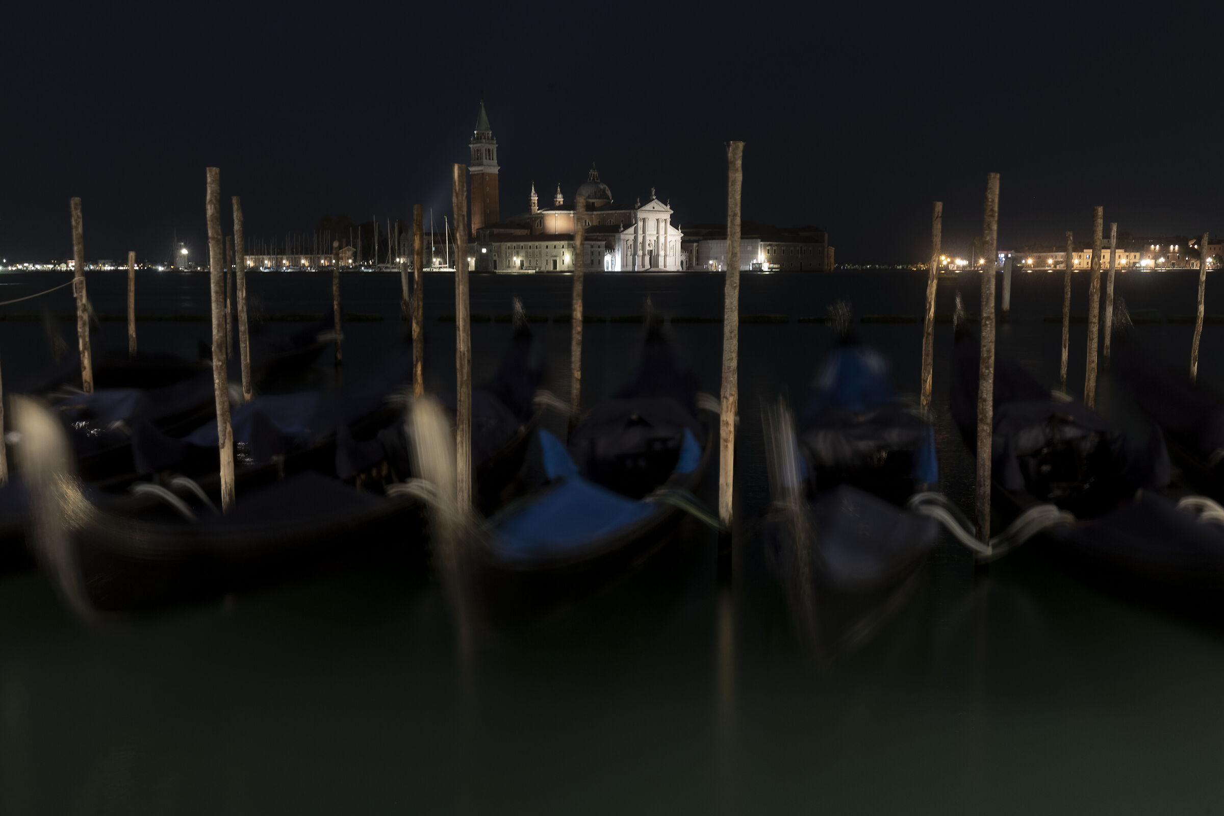 Gondole classico notturno