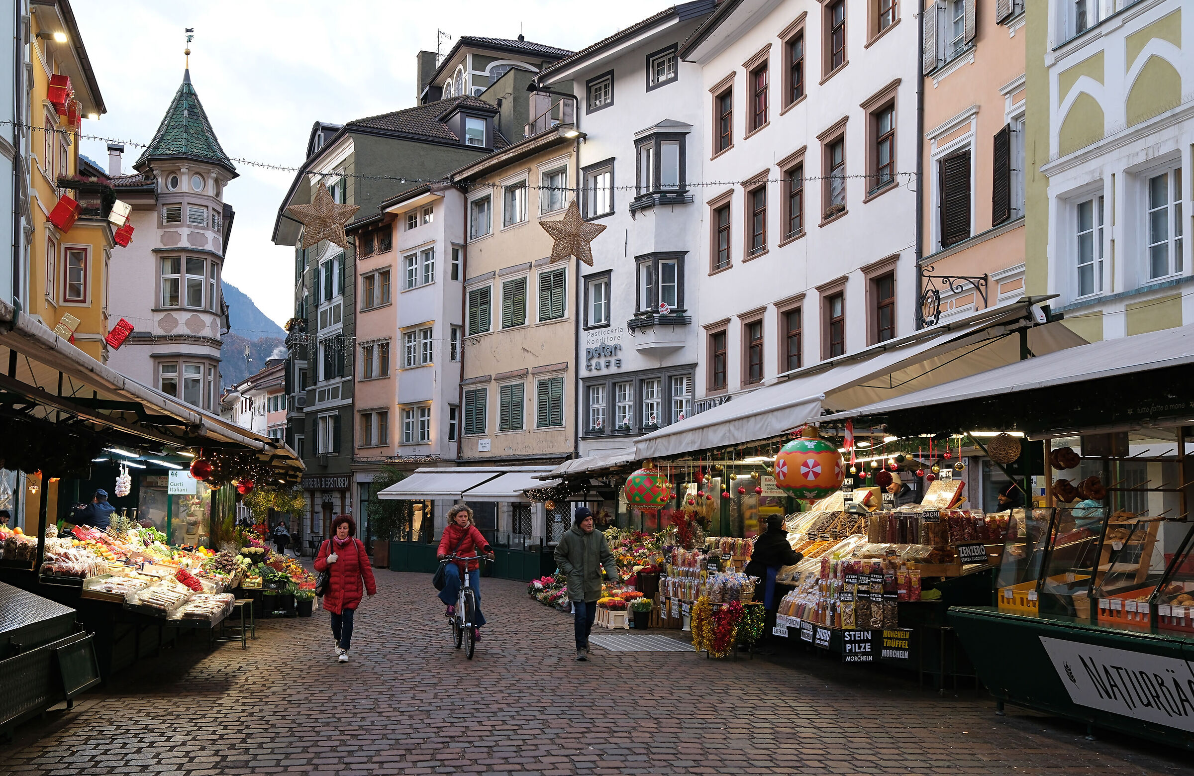 Market 03