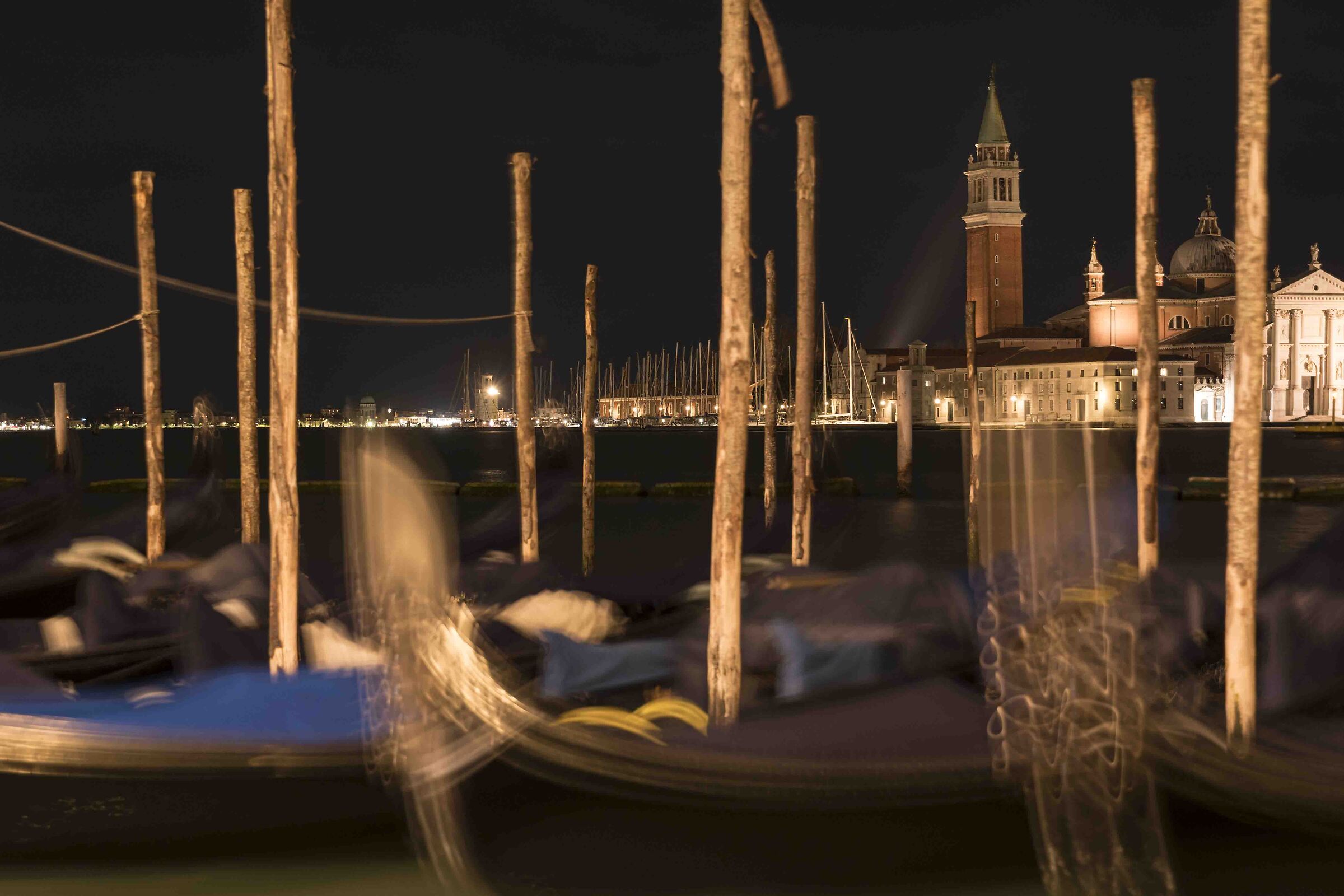 Restless gondolas