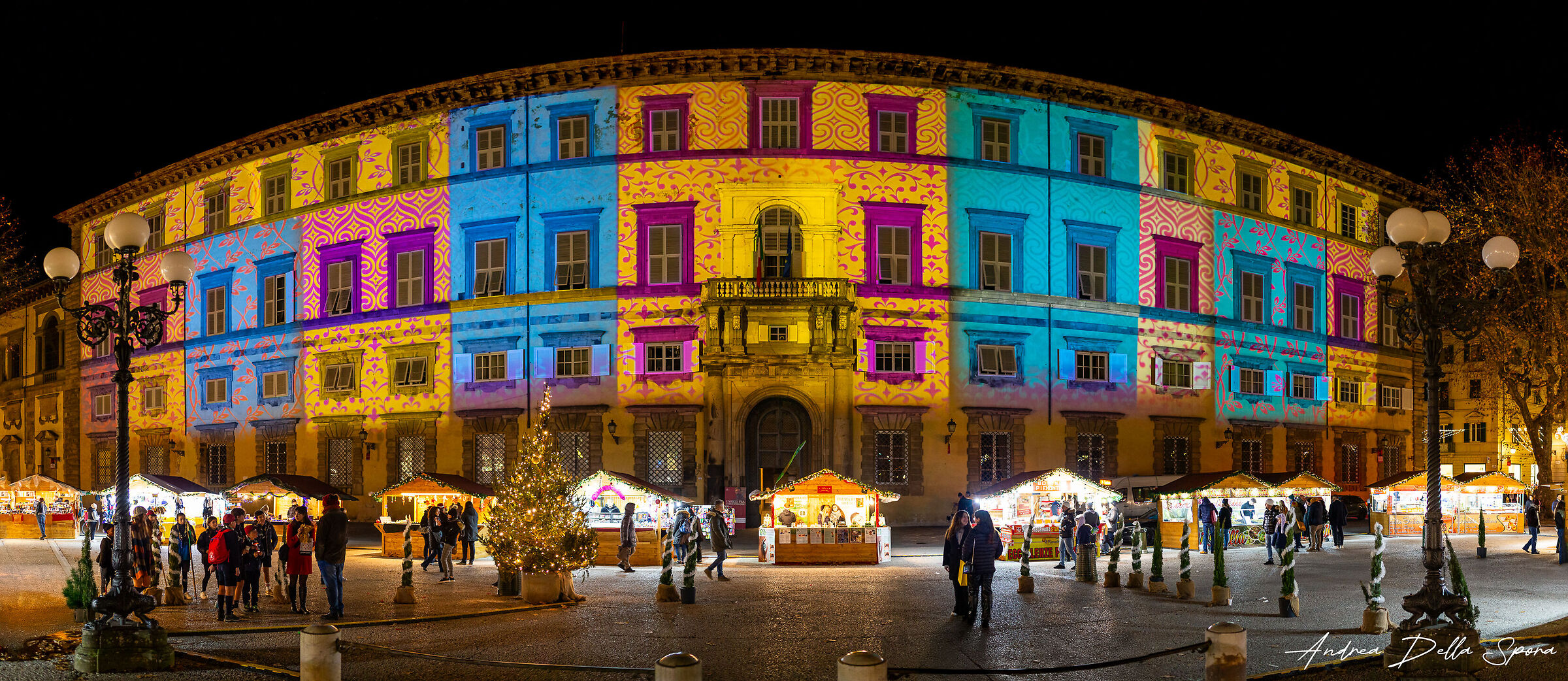 Lucca - Piazza Napoleone