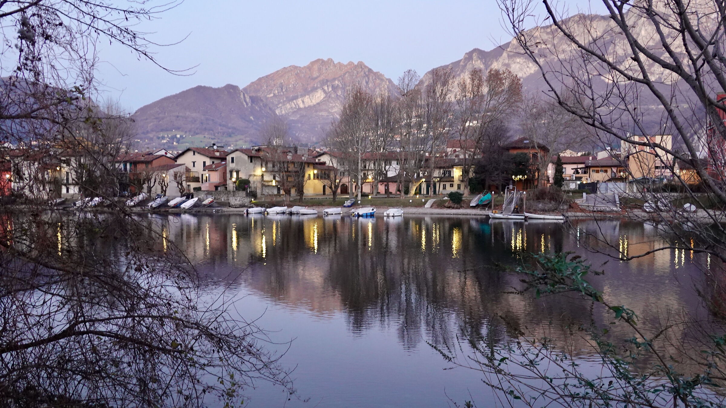 Pescarenico, Christmas Day 2024 falls in the evening /3