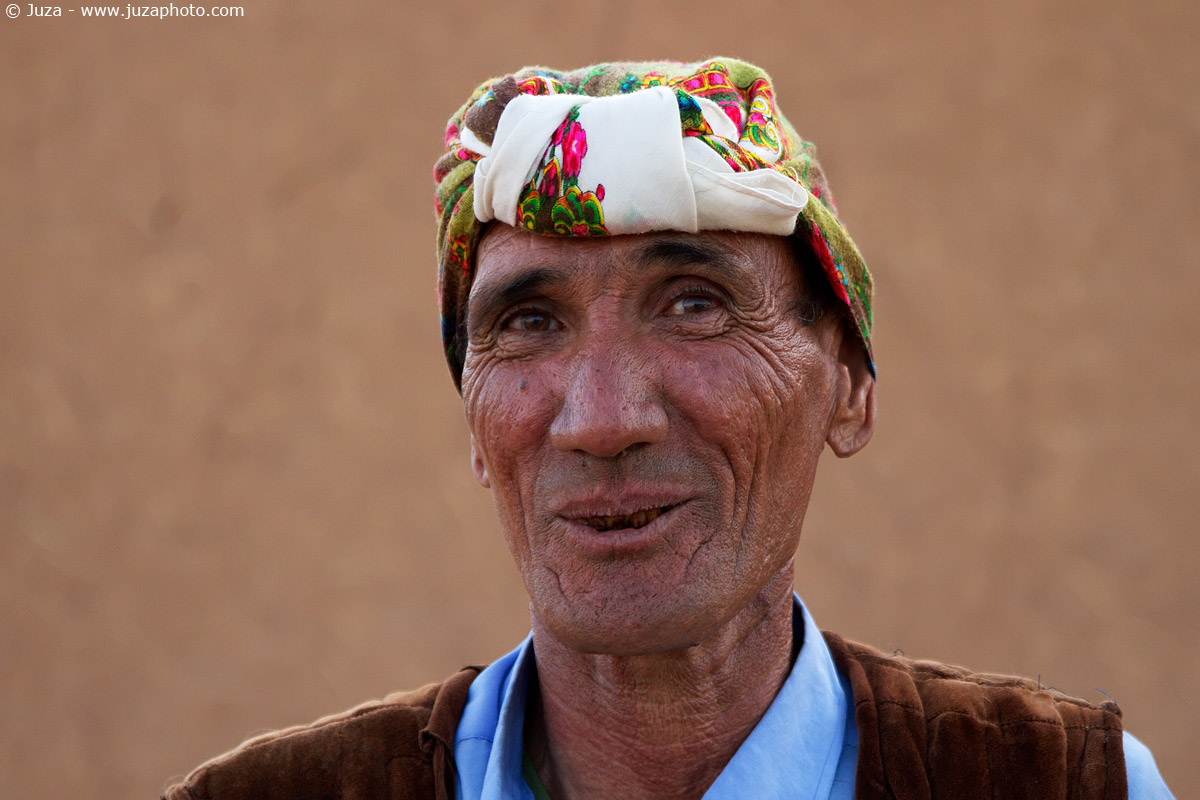 Resident of Damla, 016875