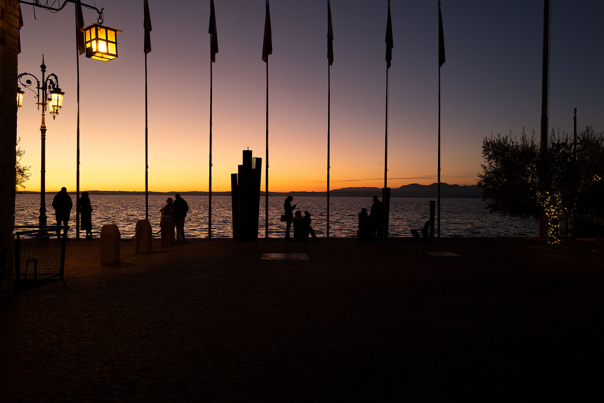 A piè pari sul tramonto