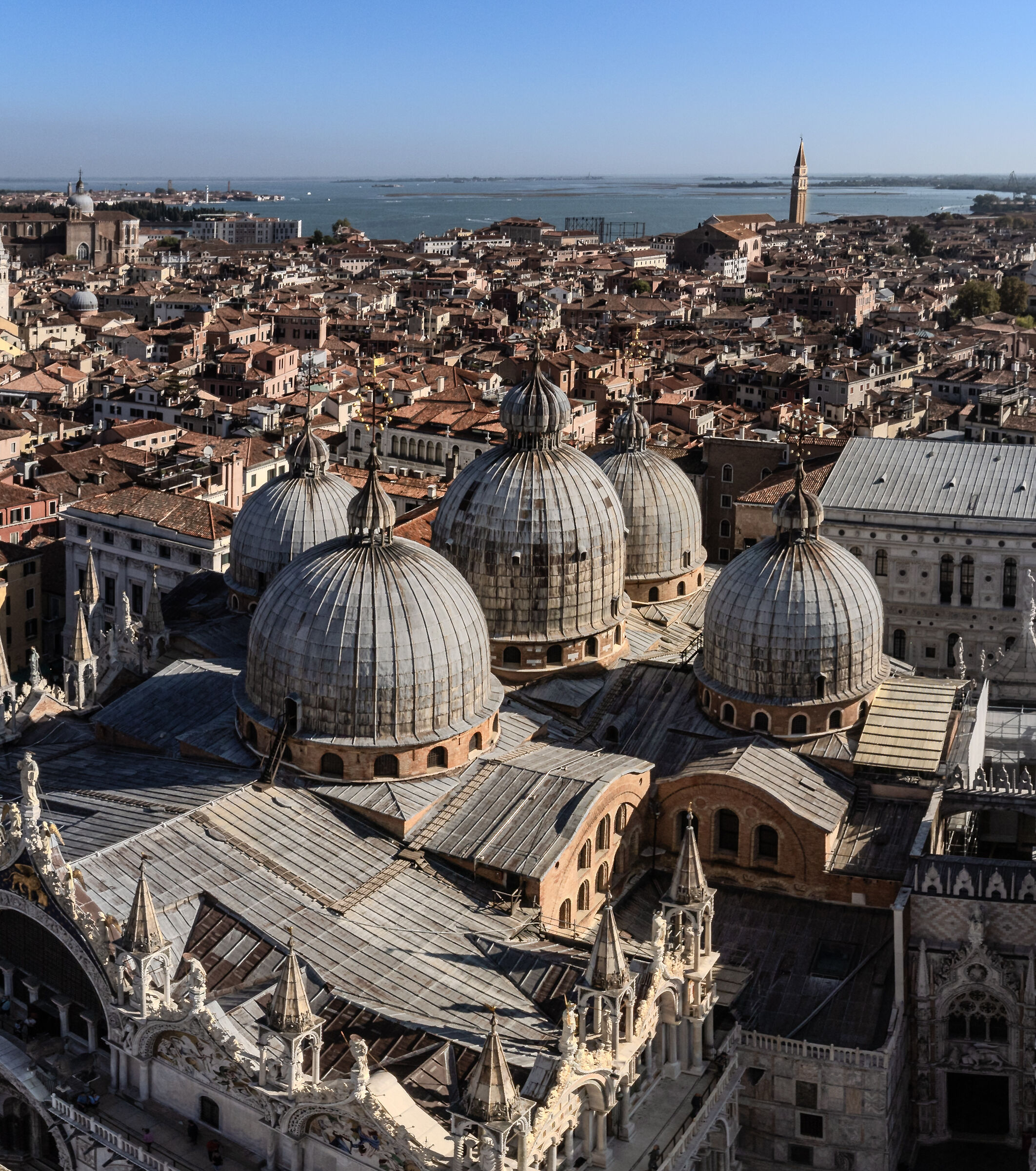 Über den Dächern von Venedig