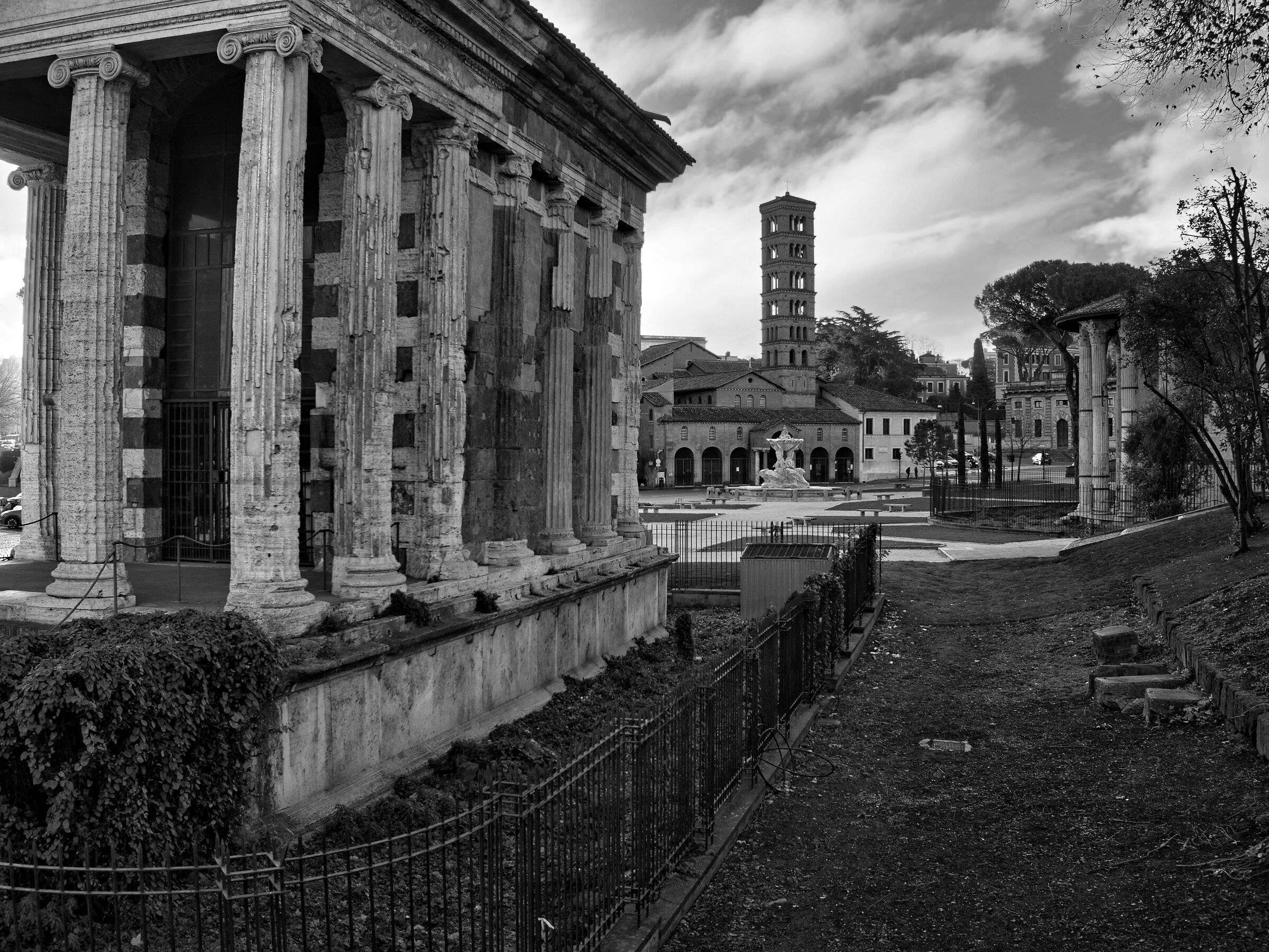 Towards the Forum Boarium