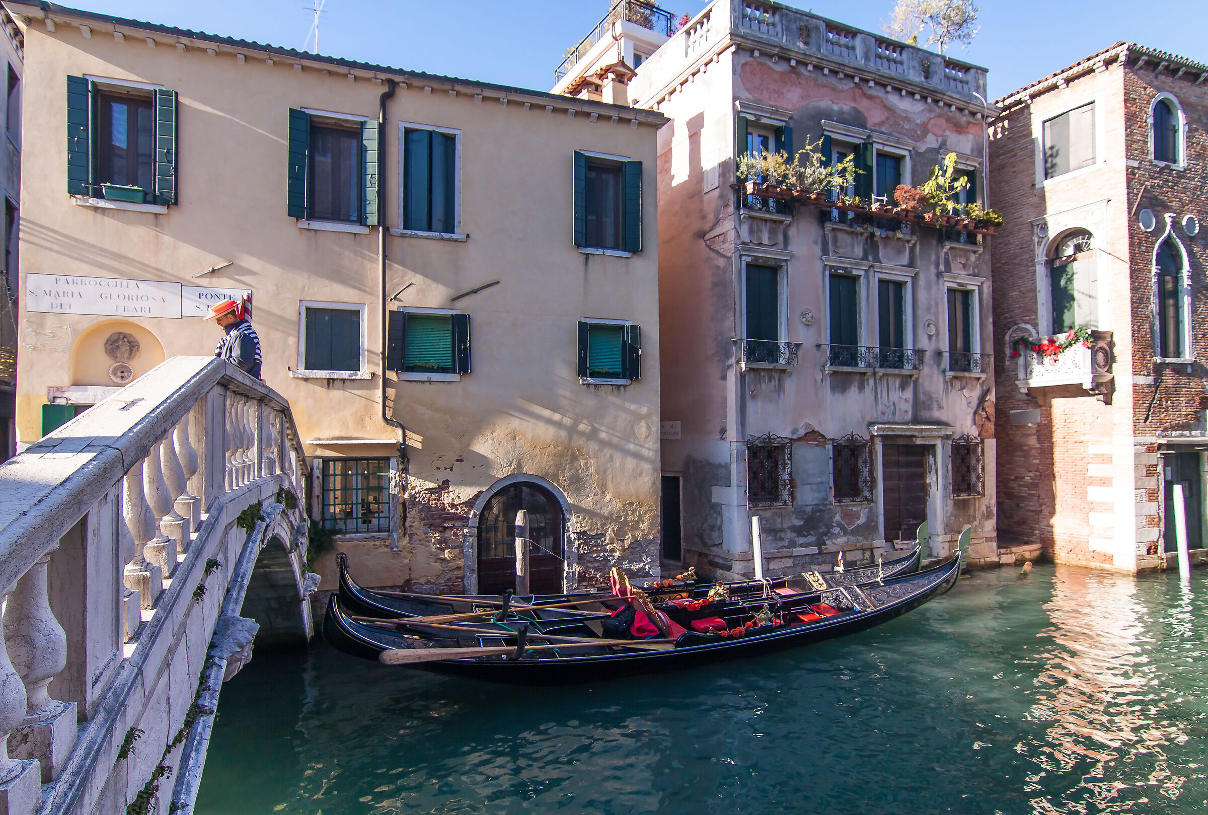 Venice, waiting for the gondolier