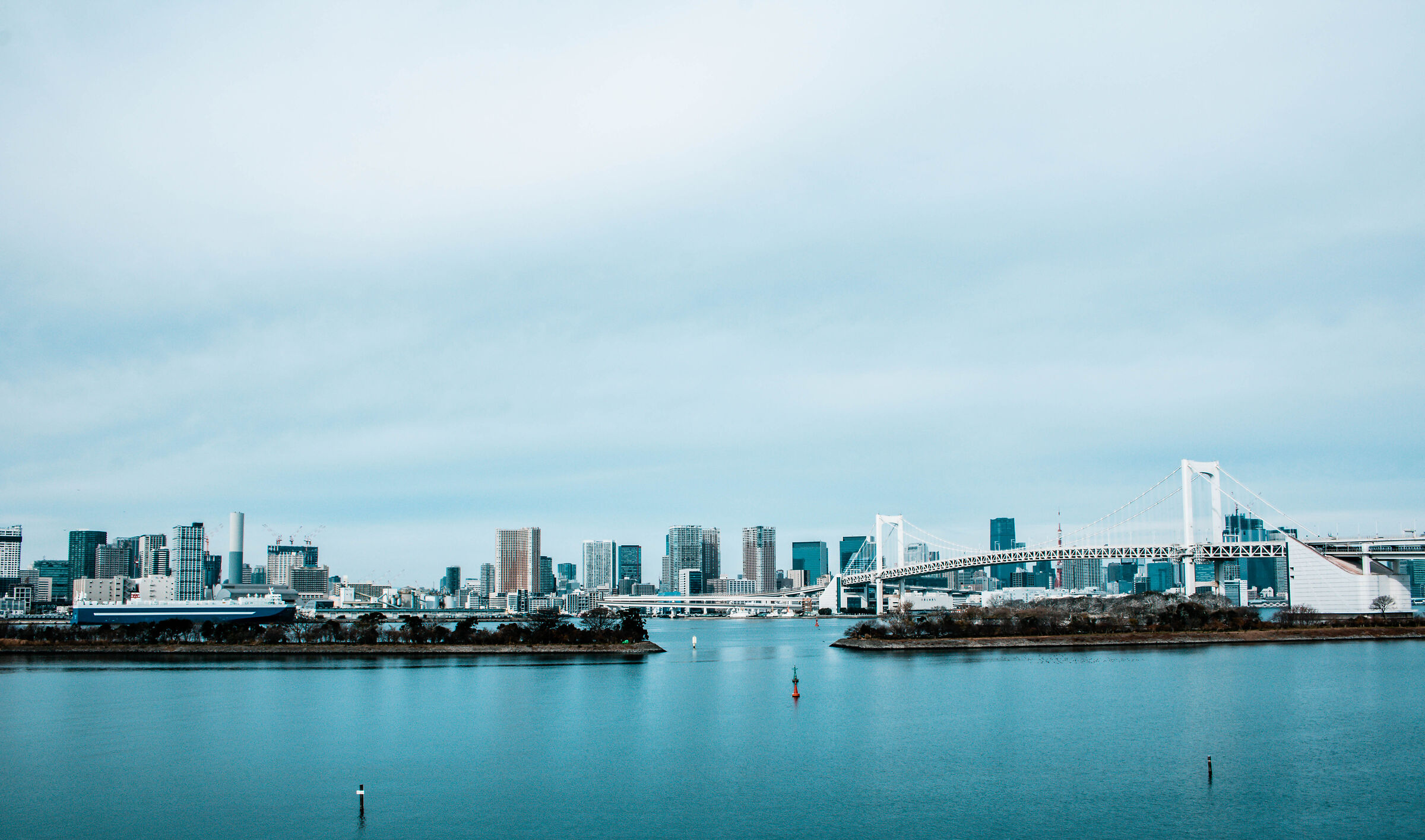view from the artificial island of Odaiba