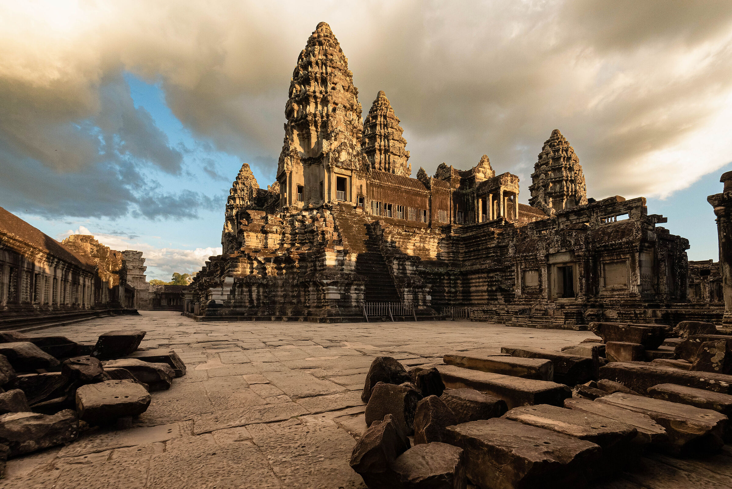 Luce su Angkor Wat