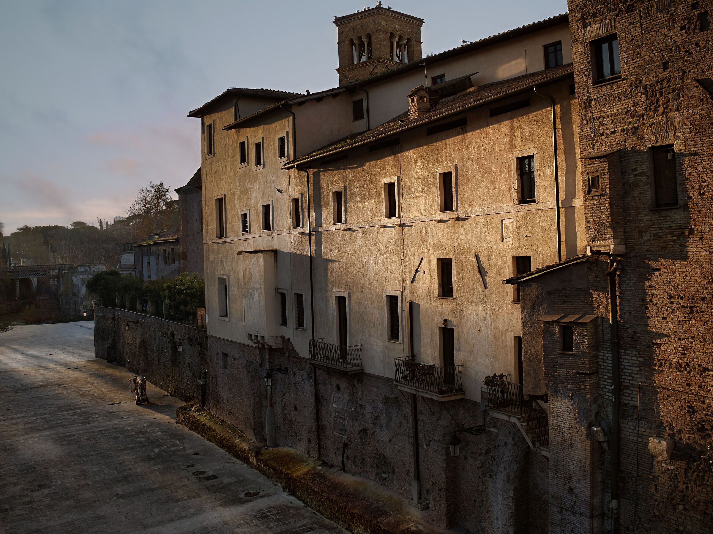 Morning at the Tiber Island
