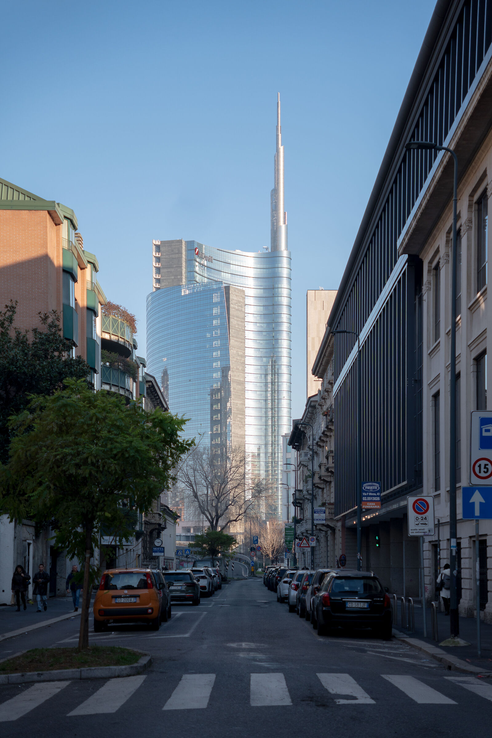 Unicredit, Milan