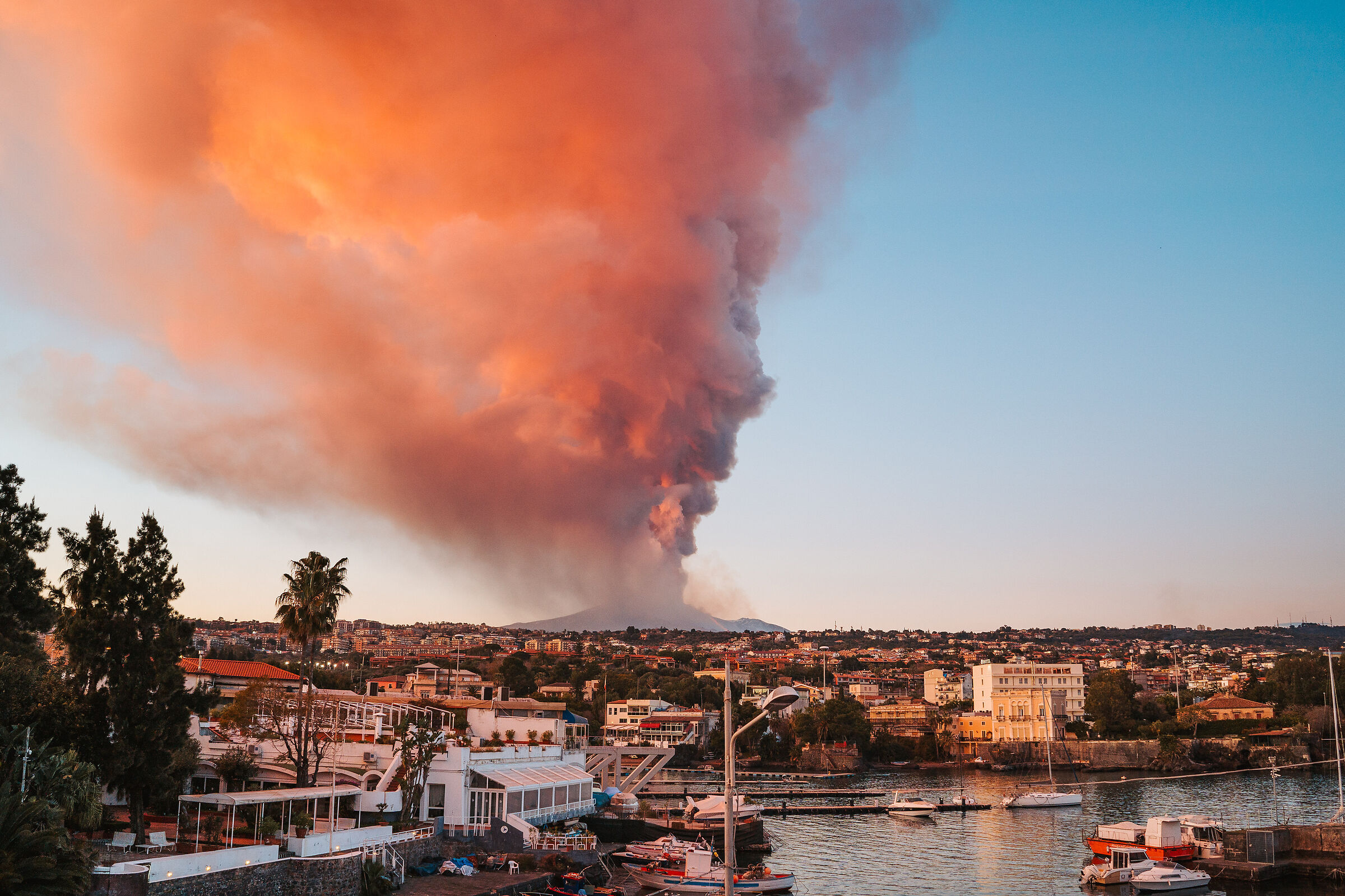 esplosione dell'etna