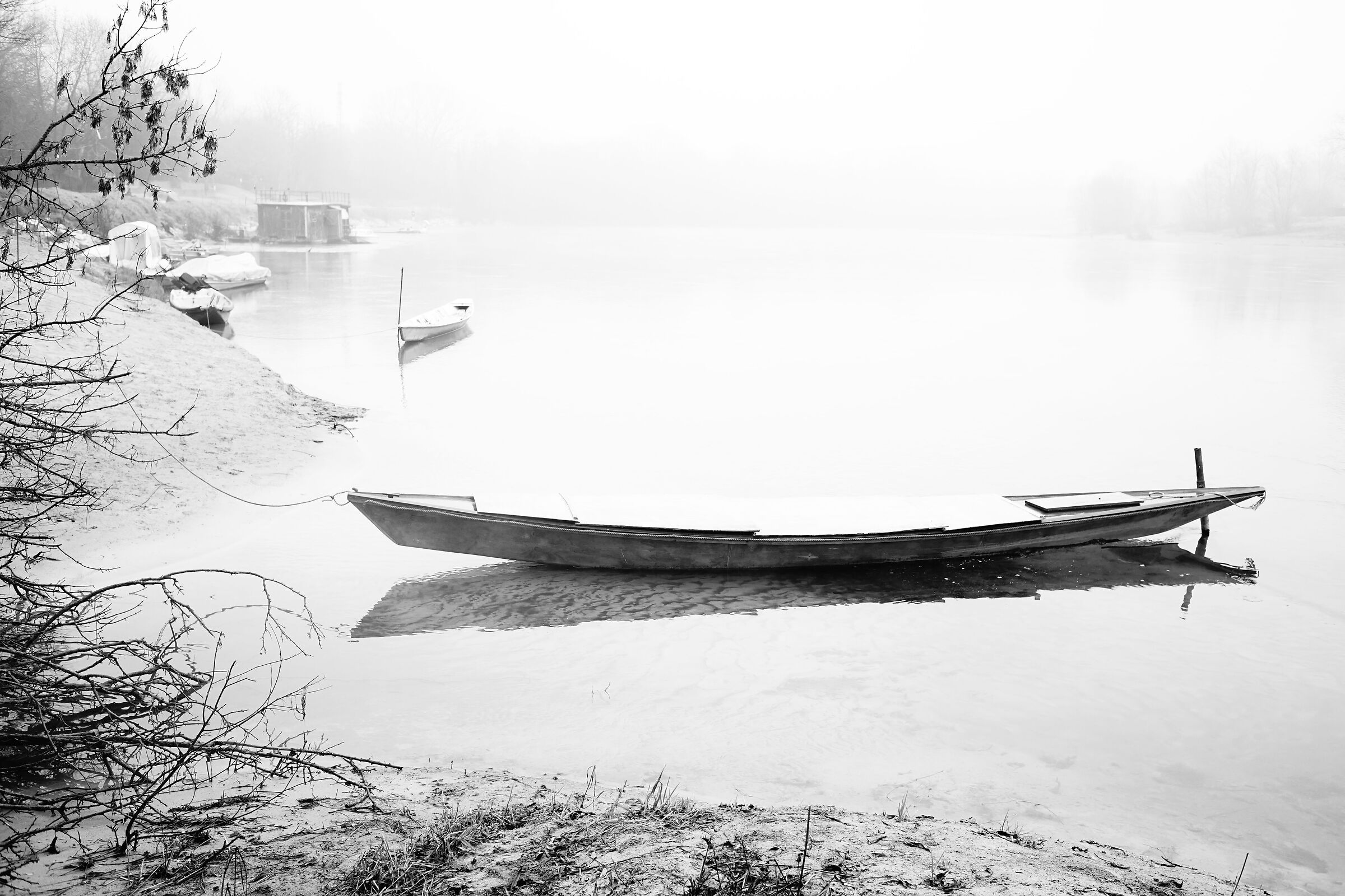 Ticino, mattina con scarnebbia