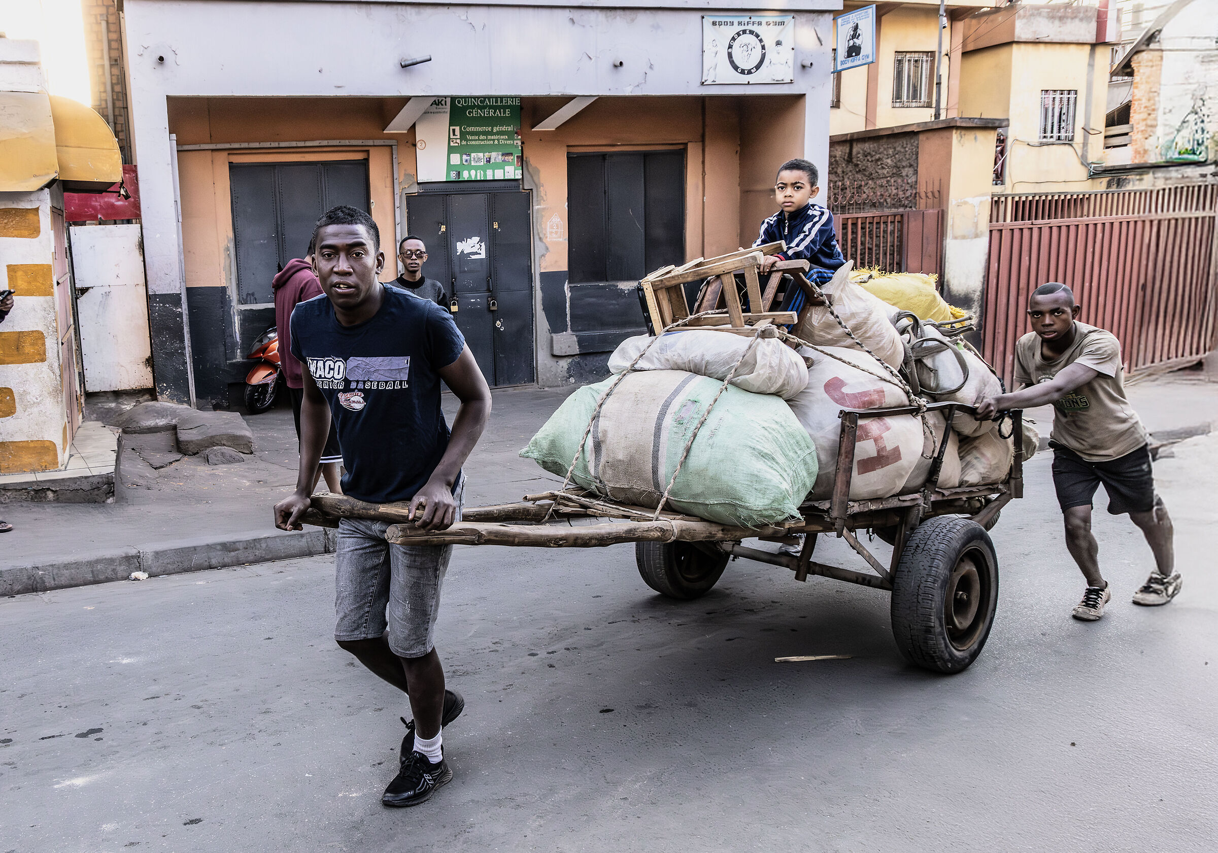 hand cart in Antananarivo