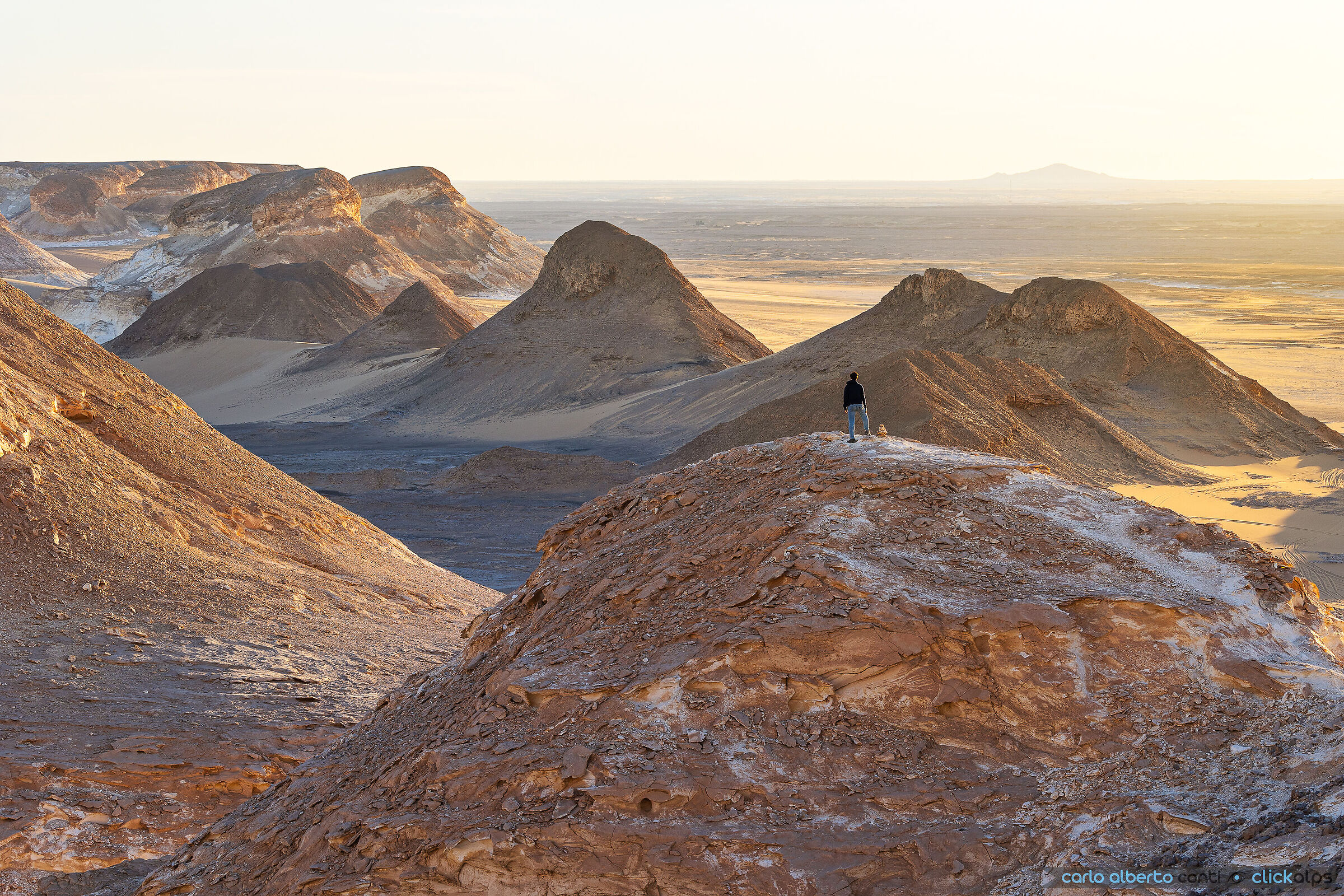 observing the White Desert