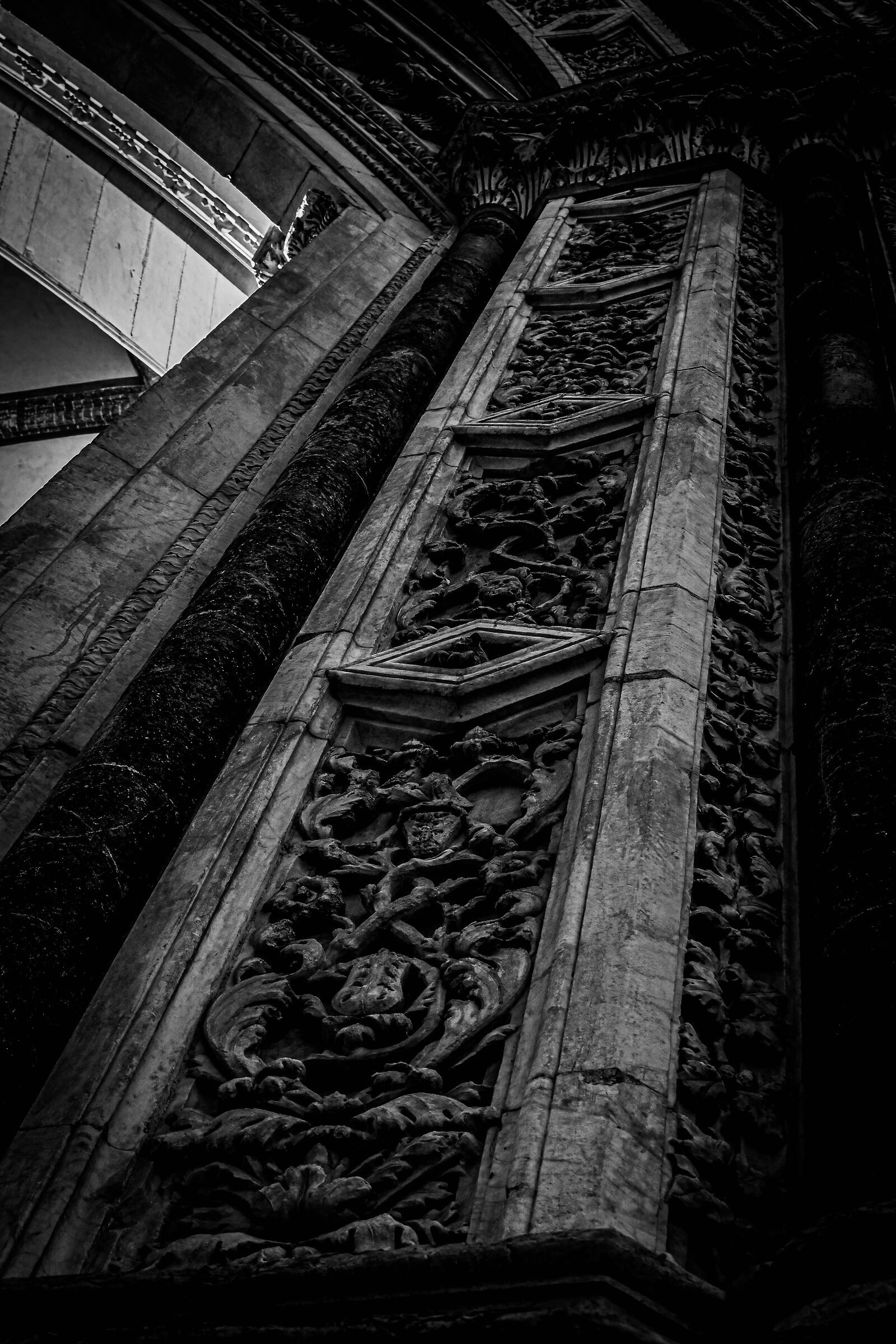 Entering Piazza del Duomo