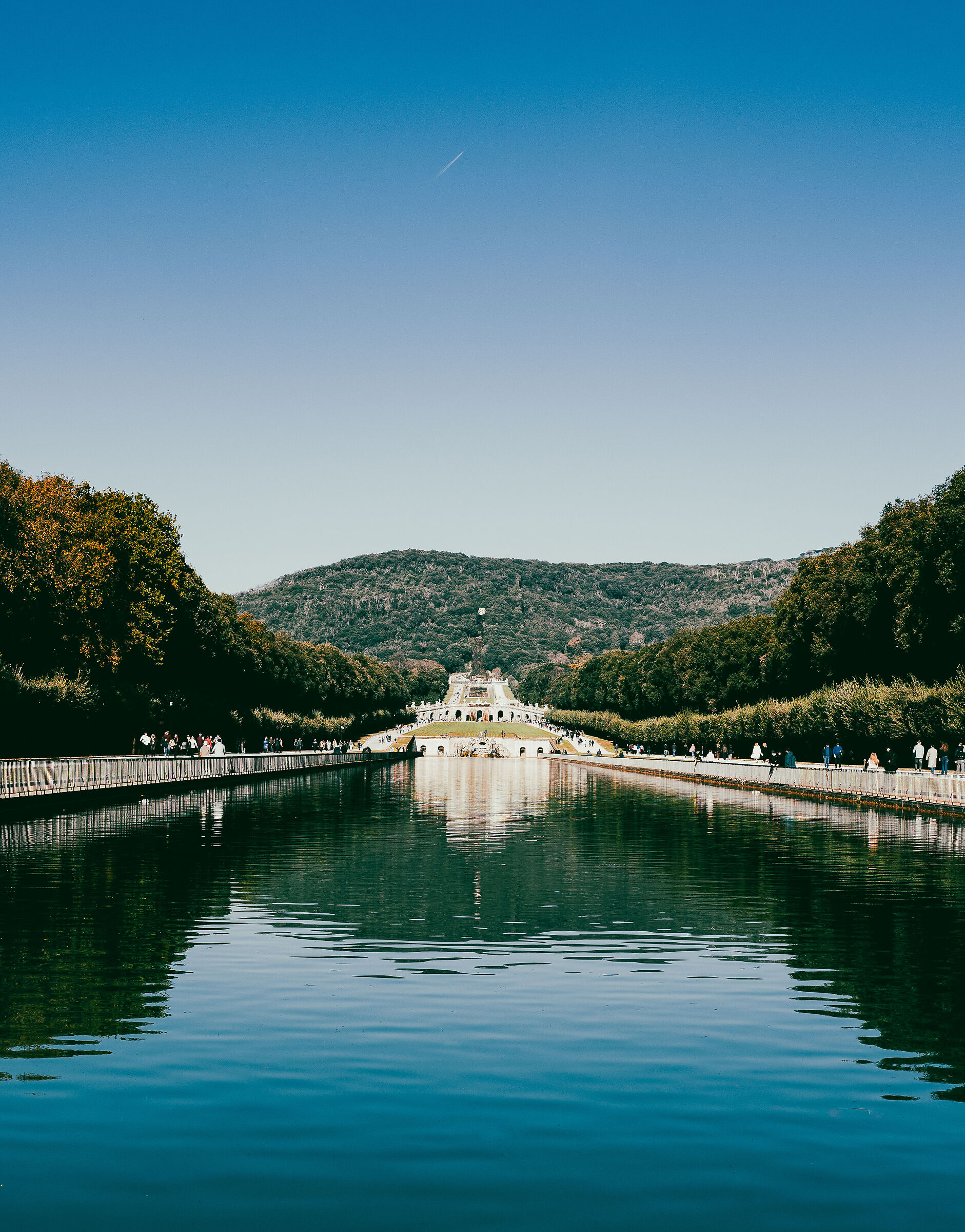 Via dell'acqua (reggia di Caserta)