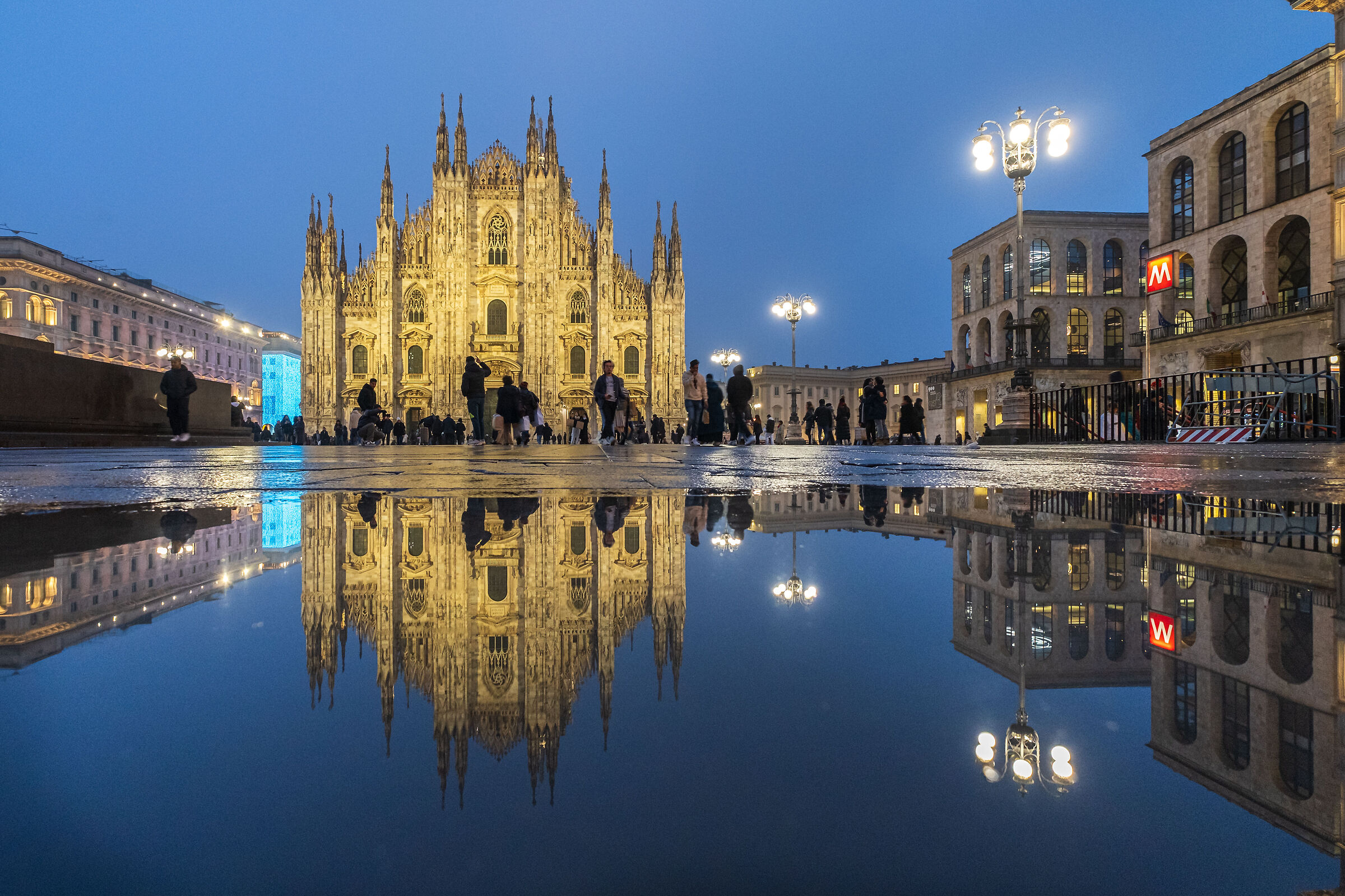 Duomo in the mirror (3)