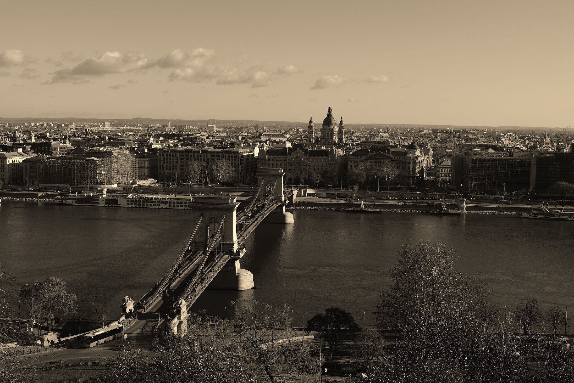 Budapest and its bridges