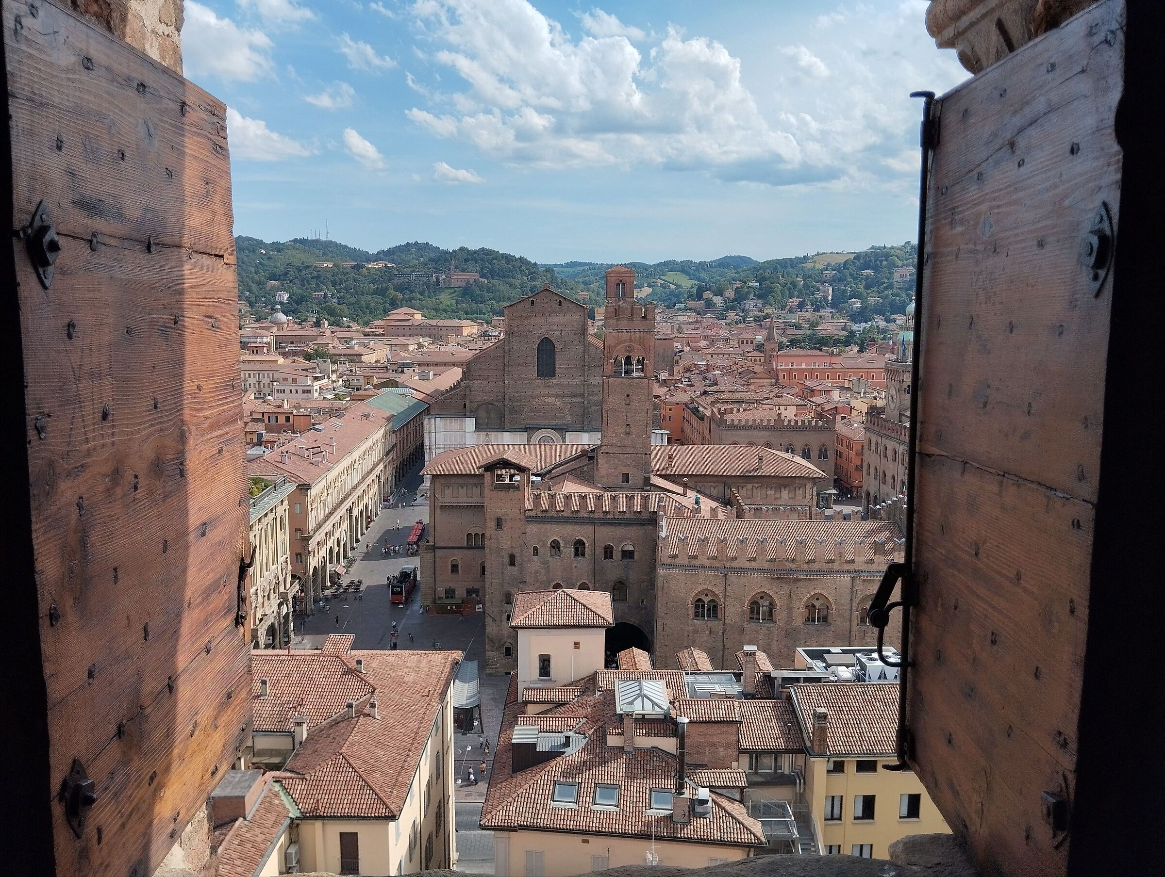 vista San Petronio dal campanile del Duomo