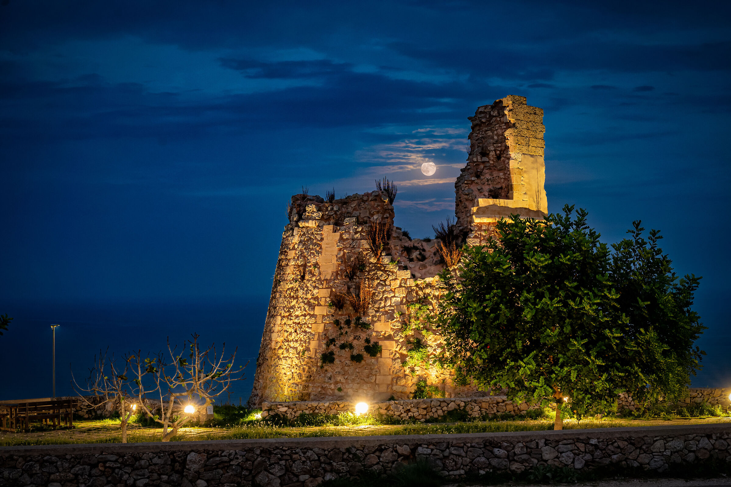 Nasparo Tower
