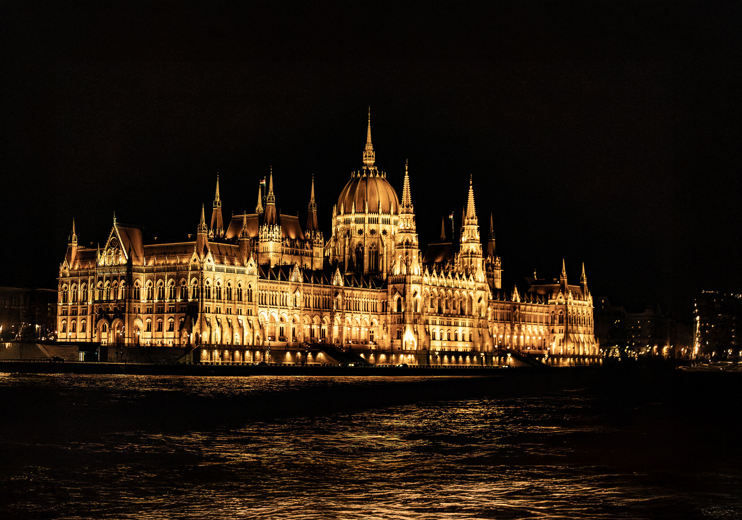 the hungarian house of parliament