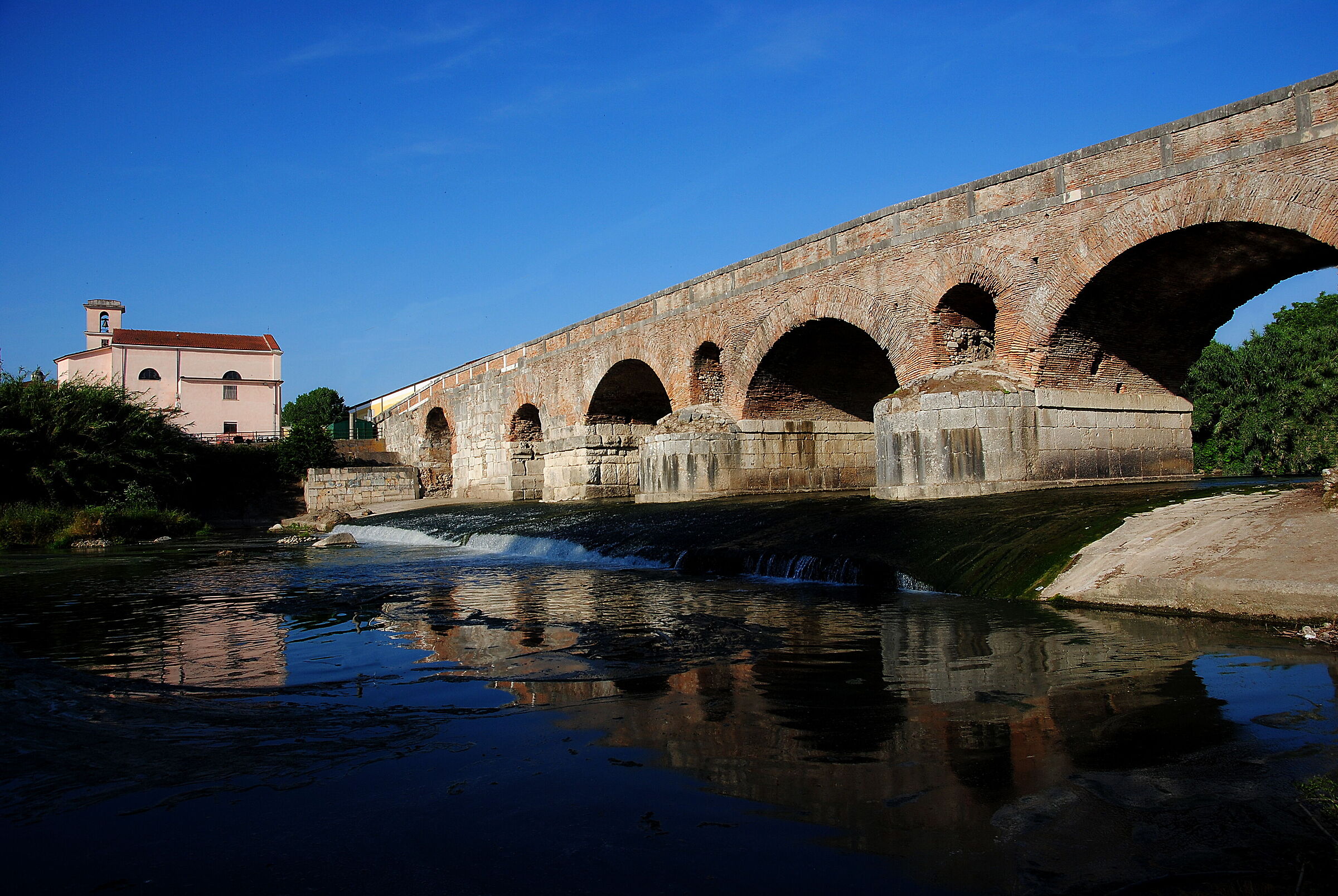 Leproso Bridge